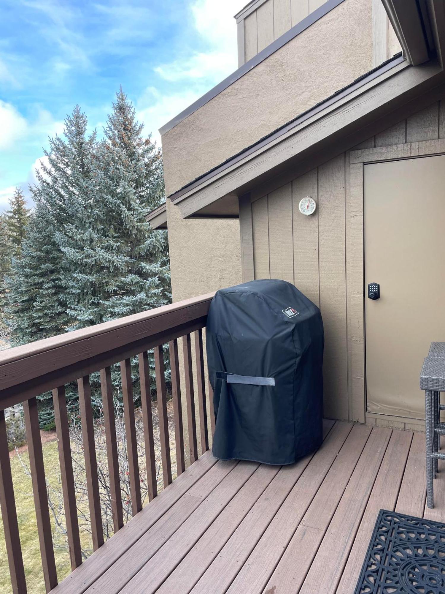 Cozy Retreat In The Pines Mins To Downtown Holiday home