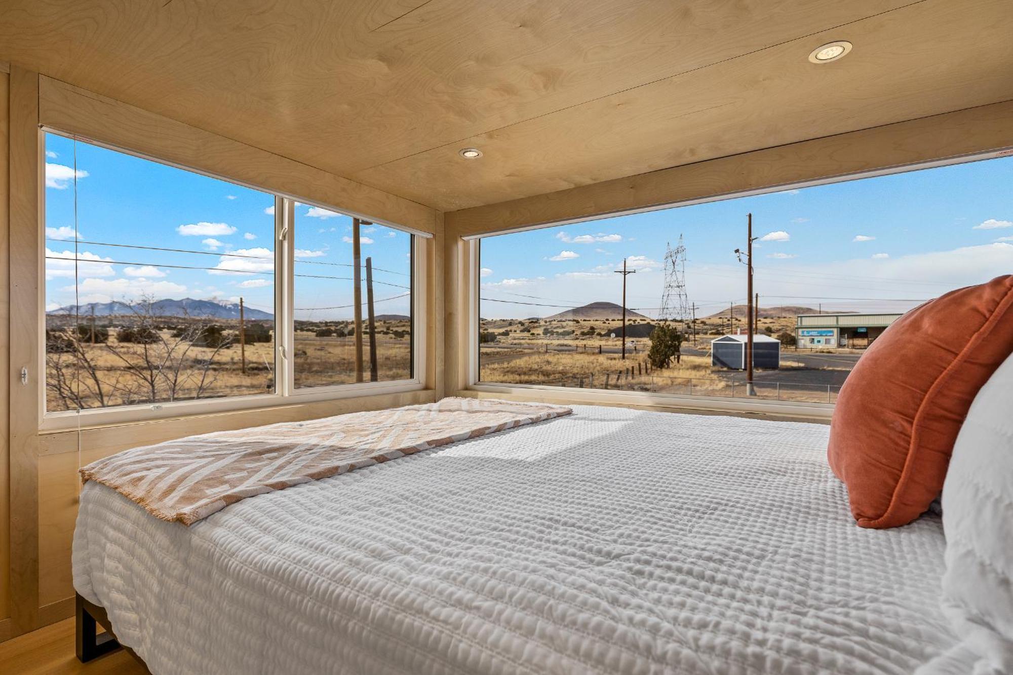 Tiny Near Grand Canyon Sleeps 5, Epic Views!