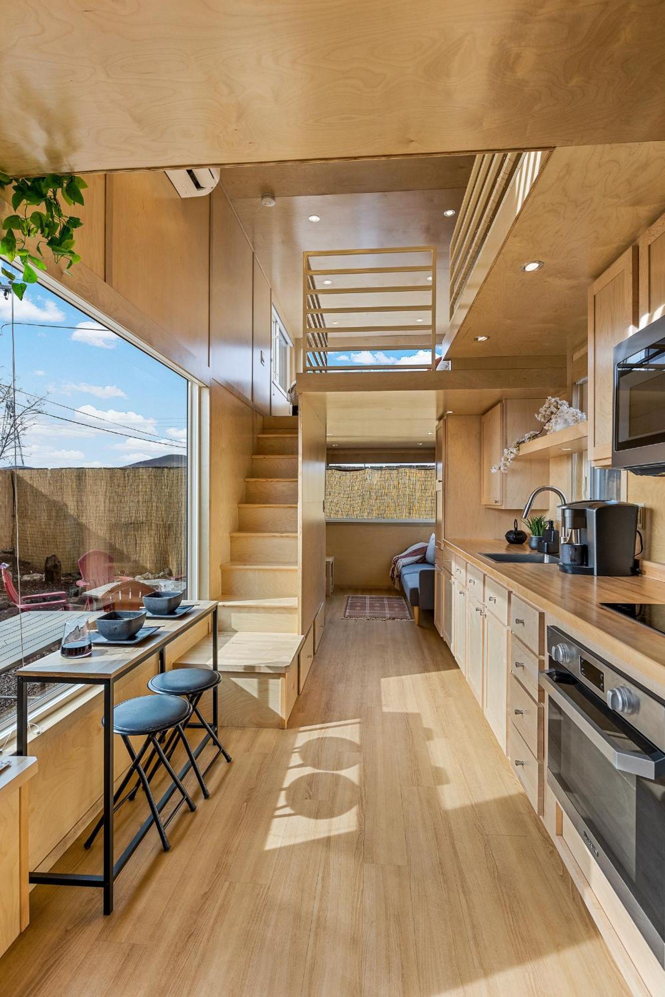 Tiny Near Grand Canyon Sleeps 5, Epic Views! Holiday home *