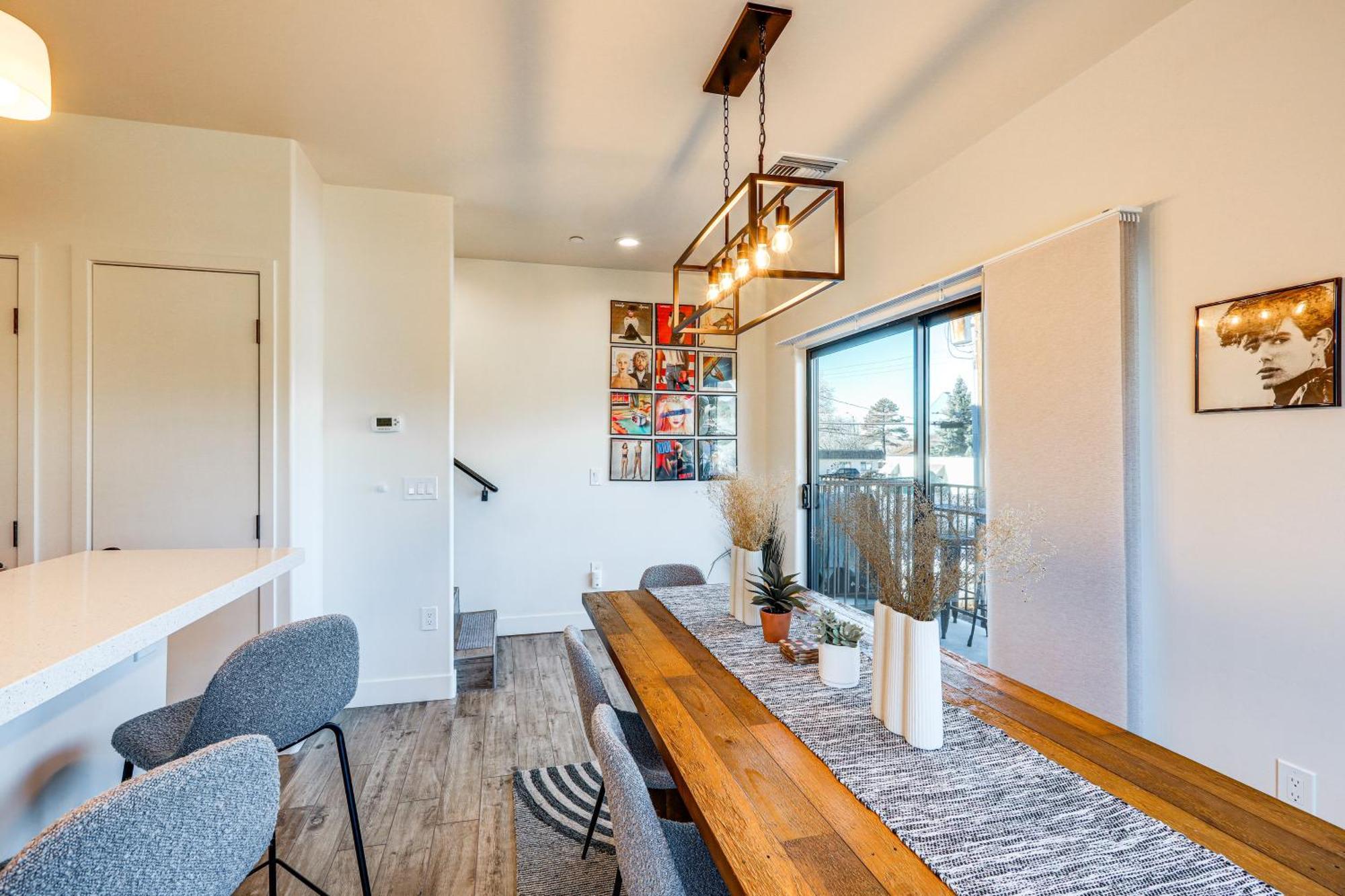 Holiday home Townhome Near Downtown With Mountain Views *