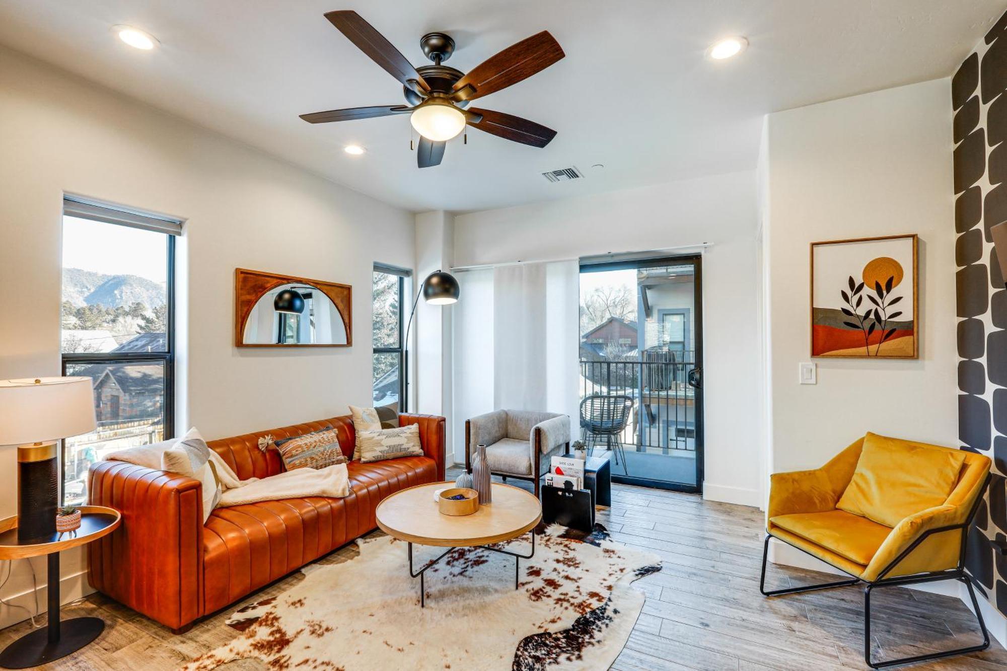 Townhome Near Downtown With Mountain Views Holiday home *