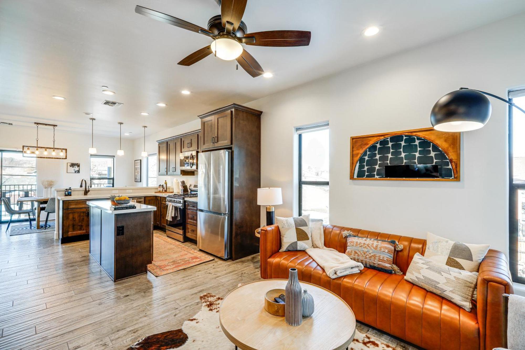 Holiday home Townhome Near Downtown With Mountain Views *