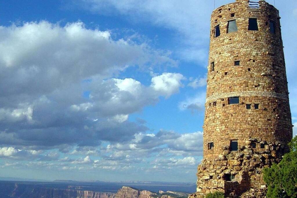 Tiny Near Grand Canyon Sleeps 5, Epic Views! *