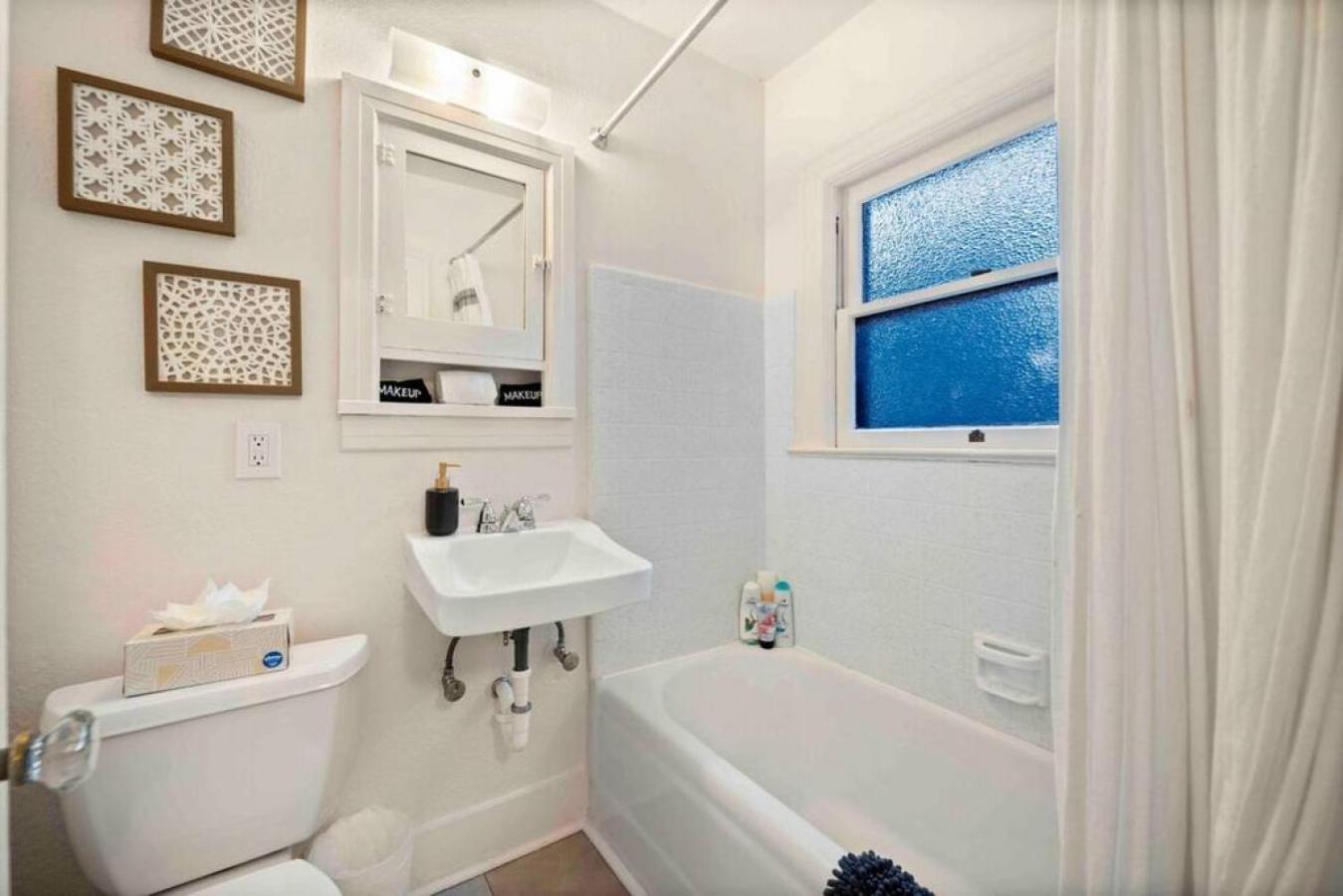 Desert Modern Downtown Unit With Hot Tub * Flagstaff