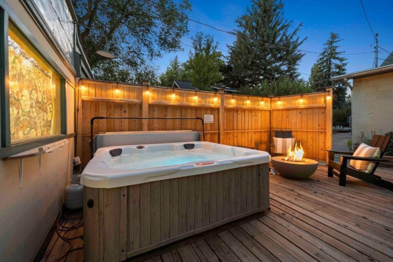 Holiday home Desert Modern Downtown Unit With Hot Tub