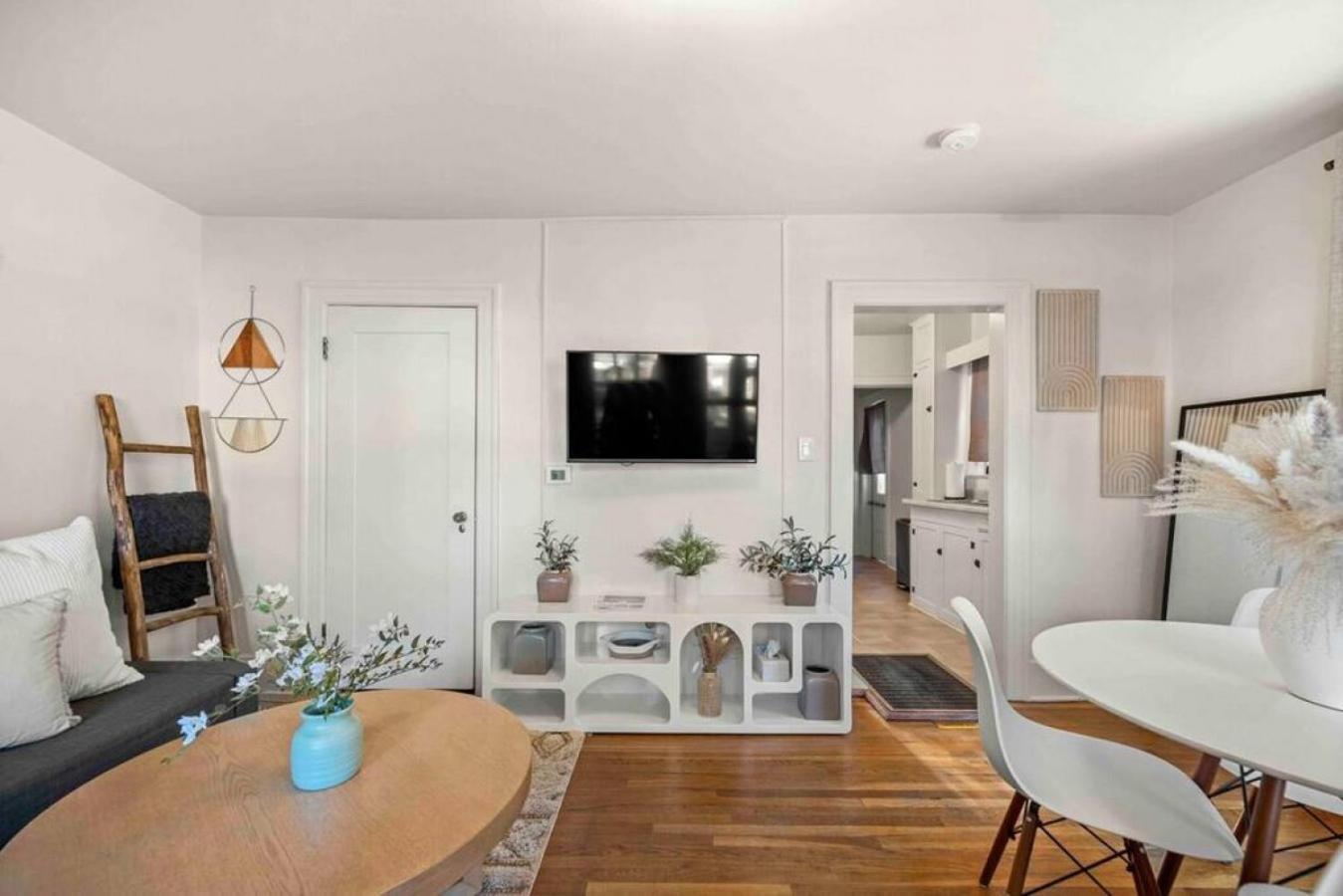 Desert Modern Downtown Unit With Hot Tub