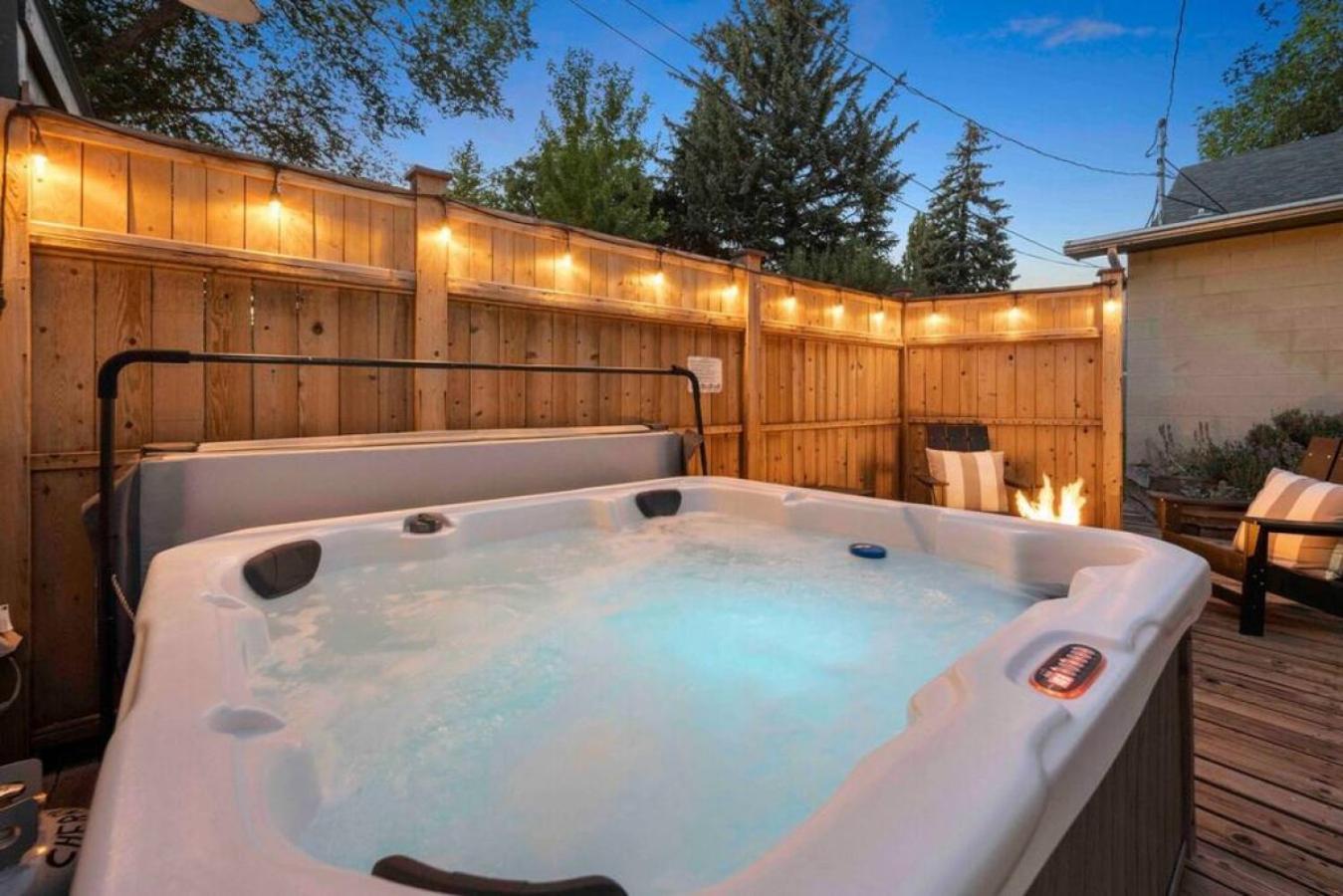 Holiday home Desert Modern Downtown Unit With Hot Tub