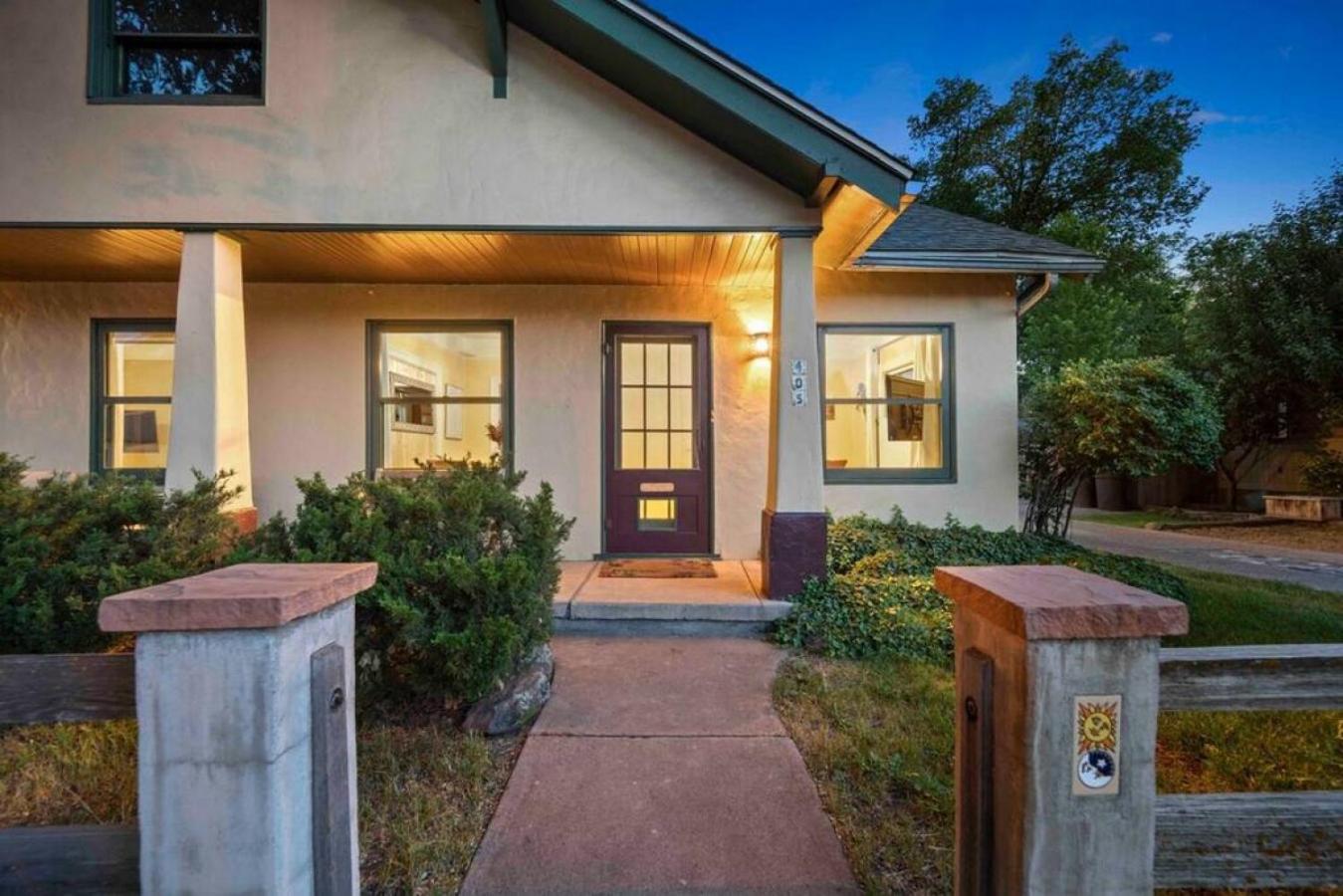 Stylish And Cozy Downtown 2 Bedroom Unit With Hot Tub * Flagstaff