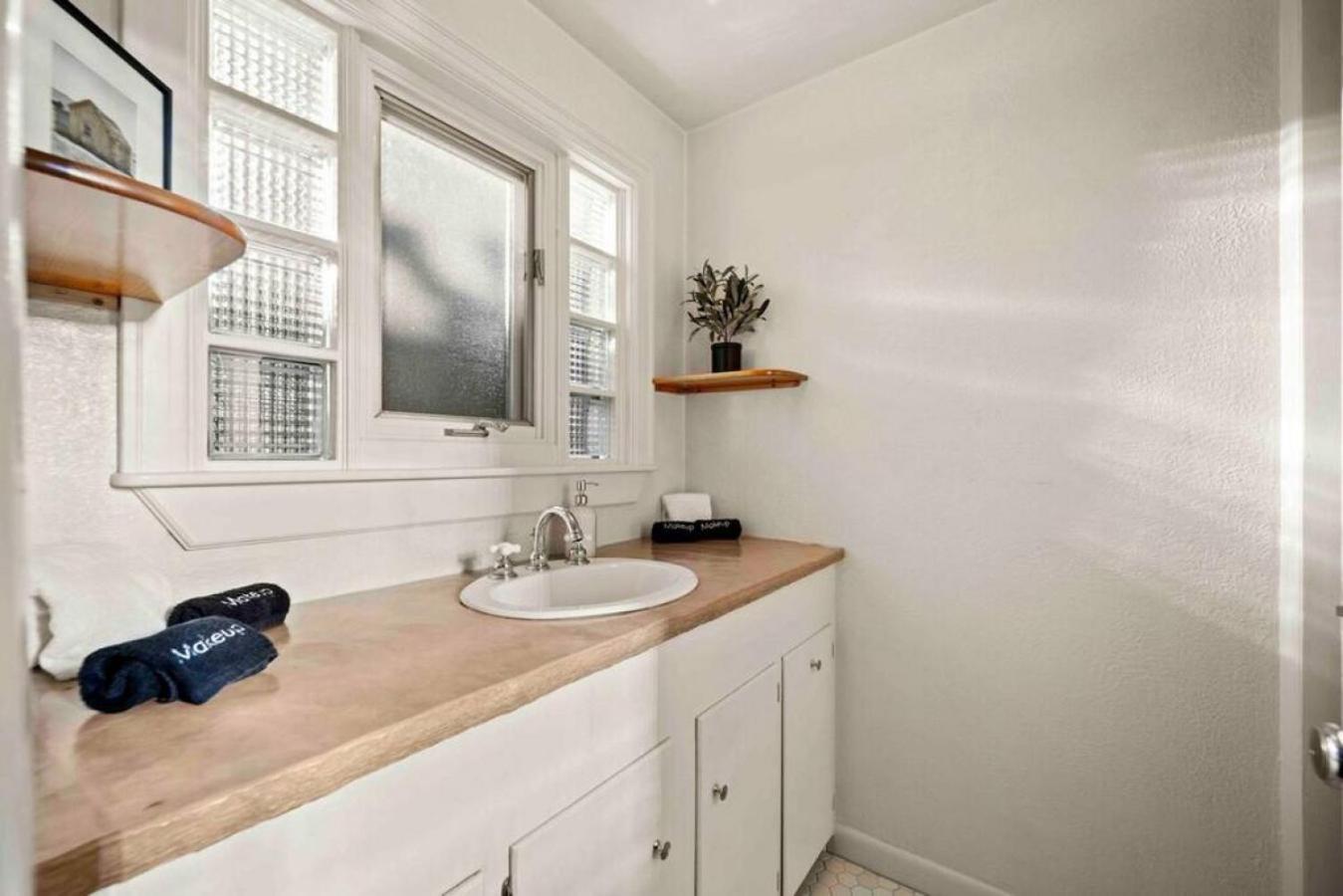 Stylish And Cozy Downtown 2 Bedroom Unit With Hot Tub * Flagstaff