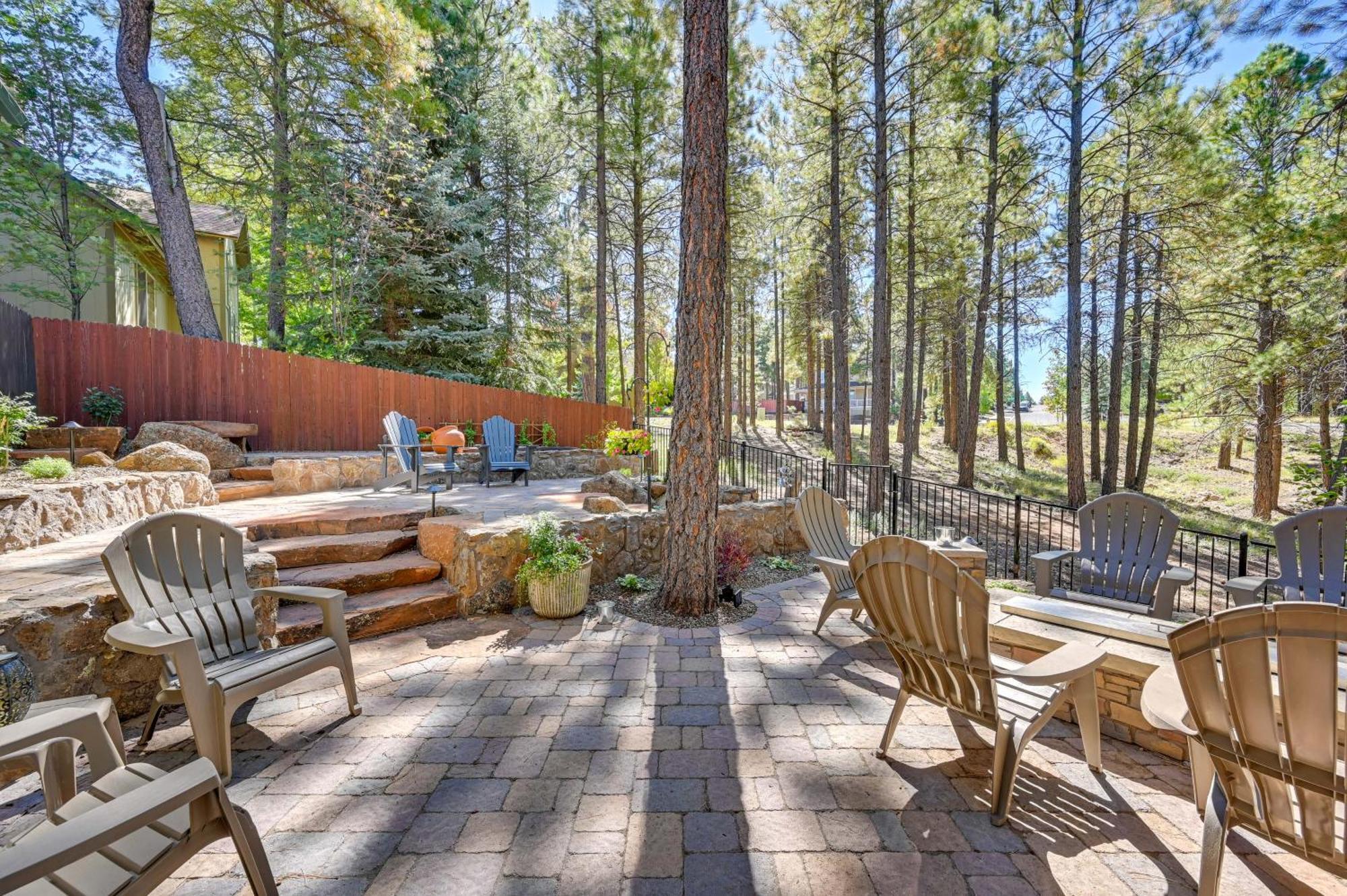 Holiday home Hideaway Private Hot Tub, 4 Mi To Dtwn! *