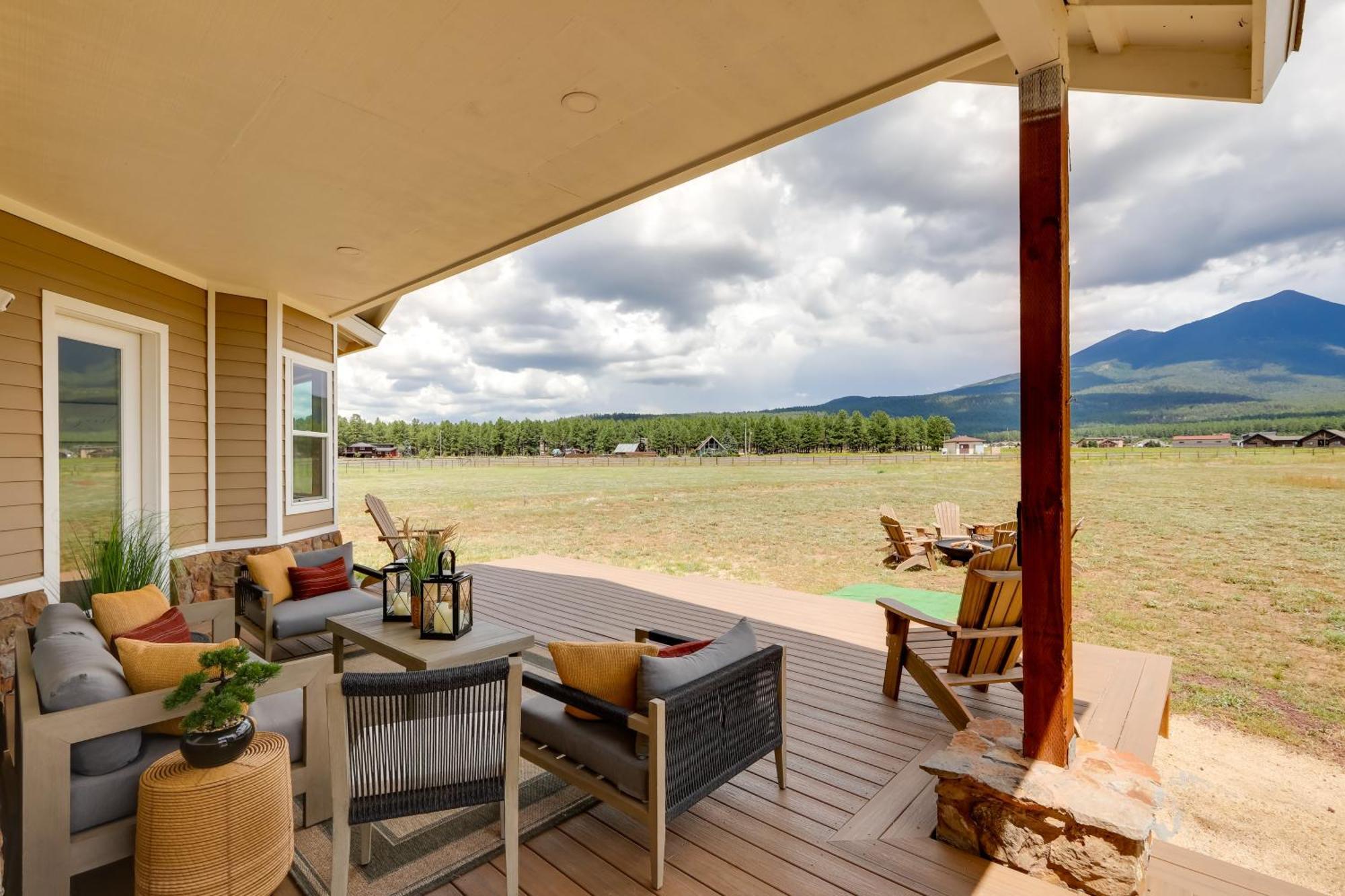 Vistas Bonitas With Patio 7 Mi To Snowbowl! Holiday home *