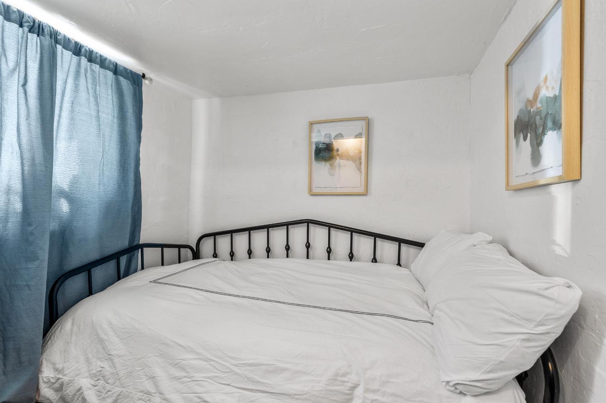 Holiday home 5 Minute Walking To Downtown, Nau, Coffee Shops, Shopping, Parks And More! Flagstaff
