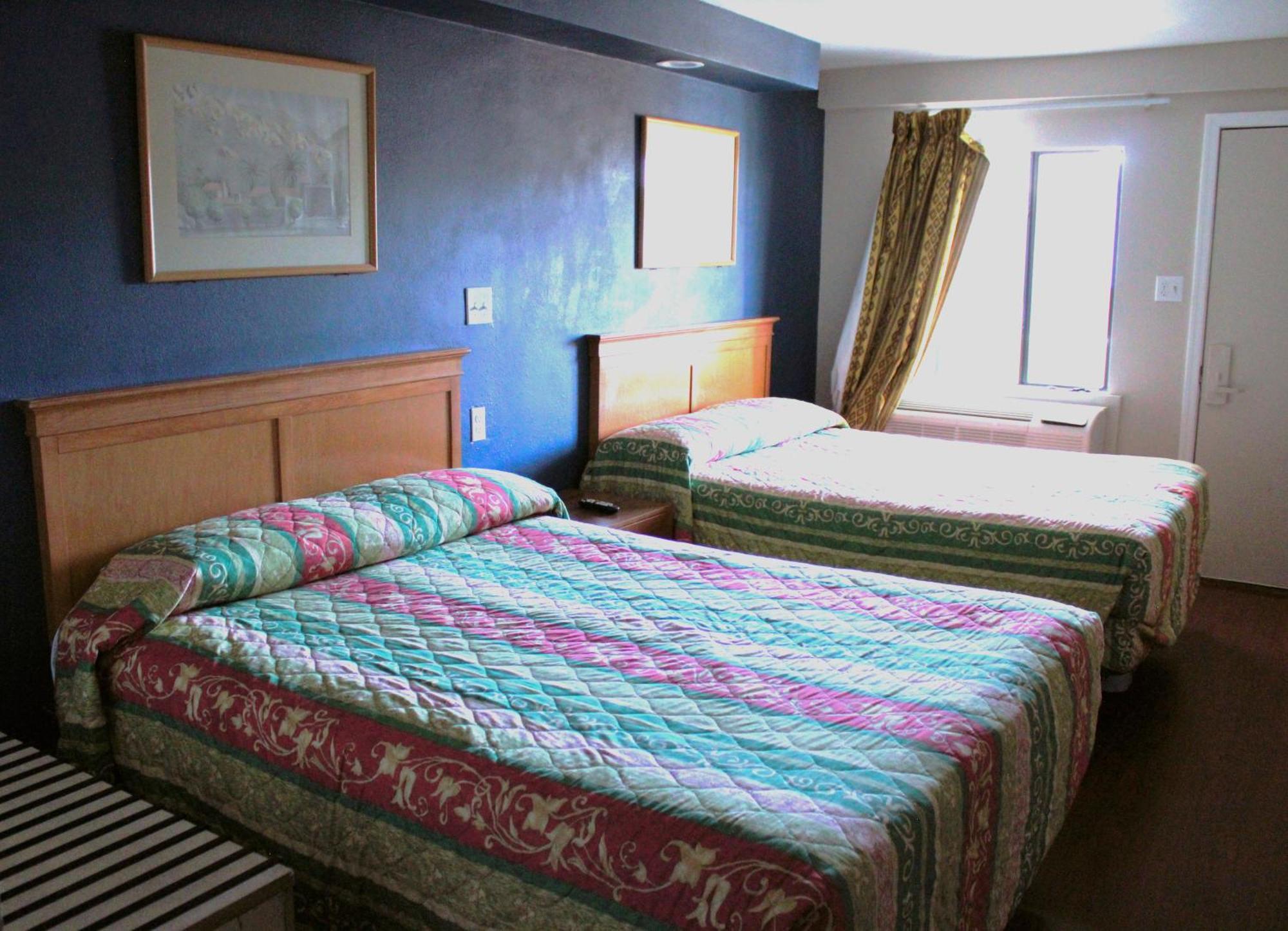 Flagstaff Motel *