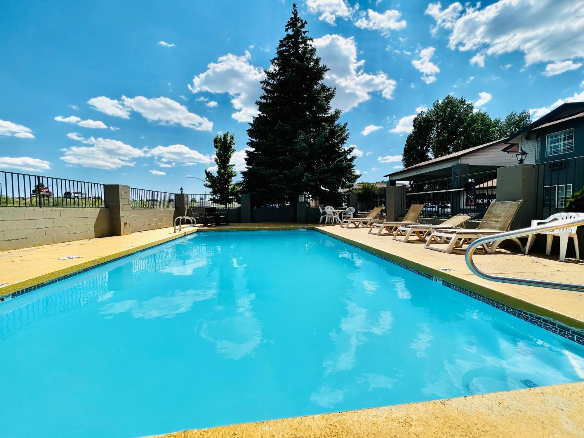 Hotel Studio 6 Az 2*