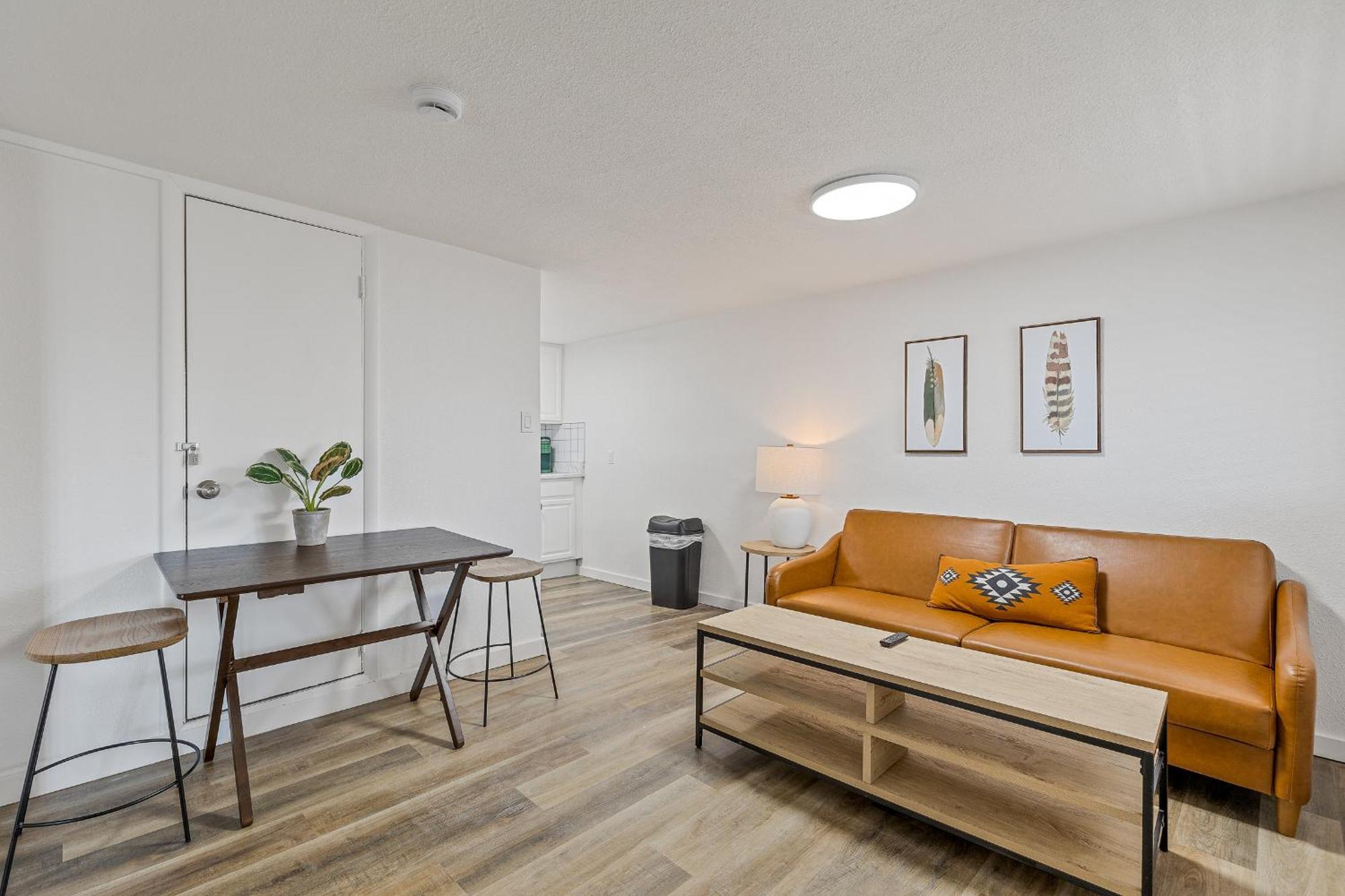 Apartment Venture At Route 66