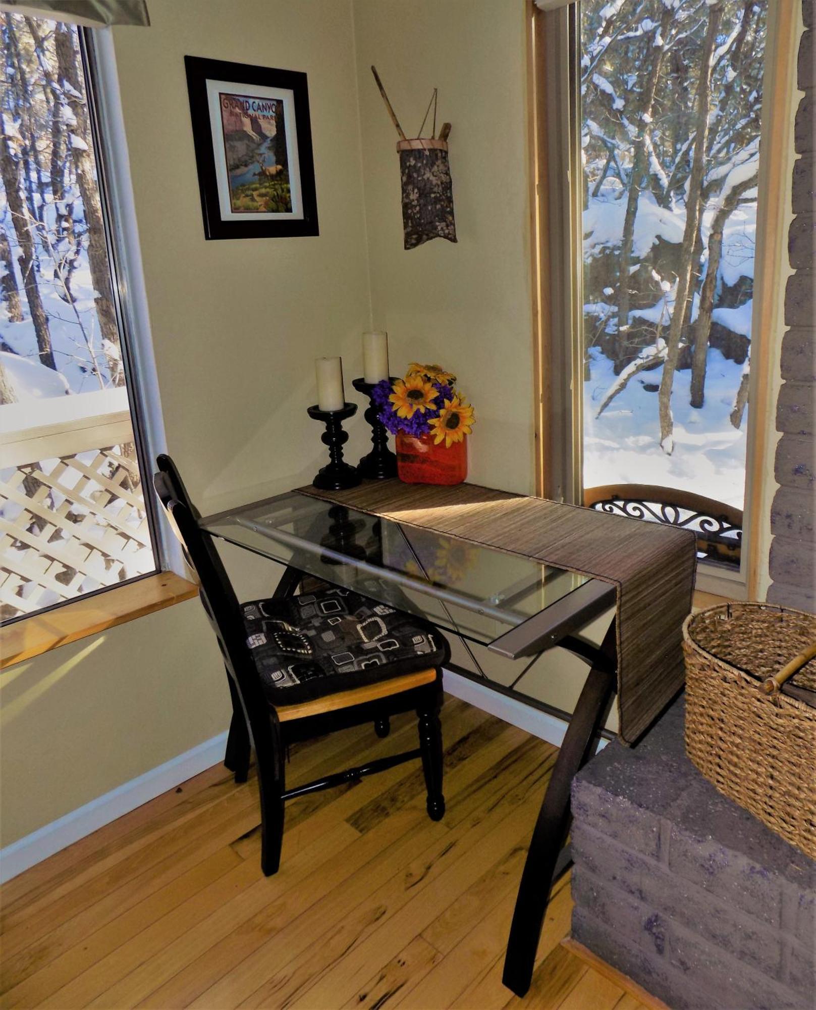 Location! Nature Lovers Getaway - Close To Historic Downtown