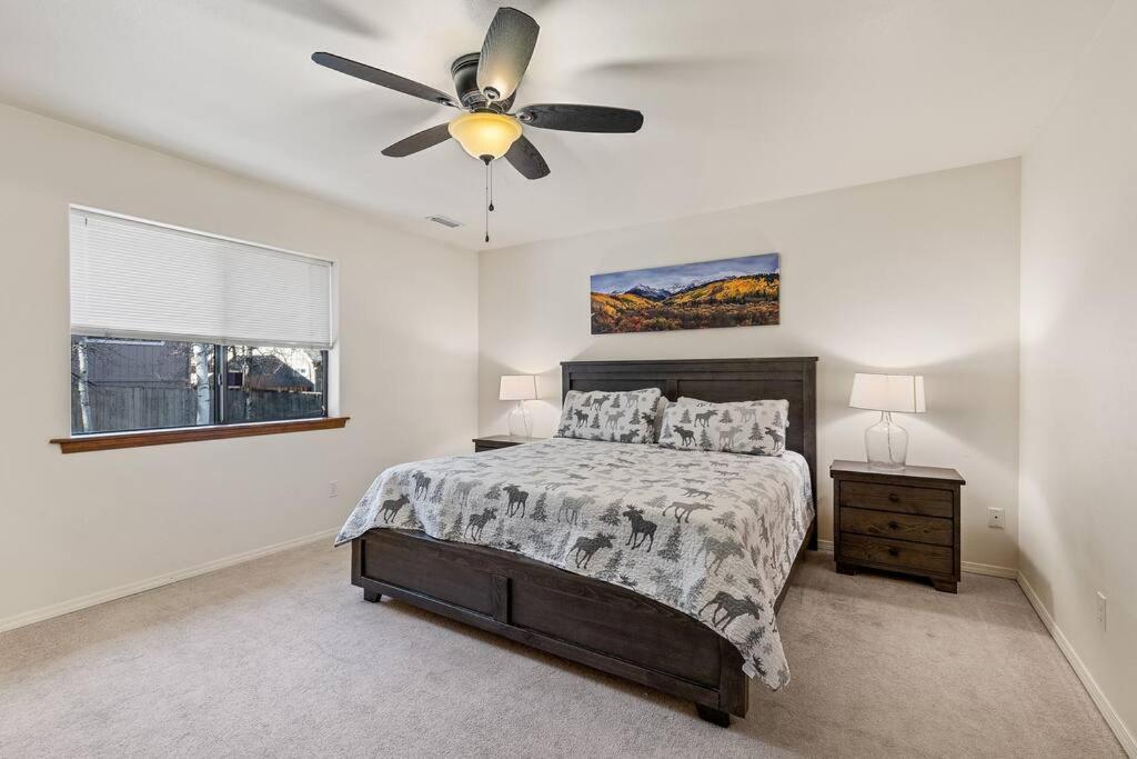 Mountain Getaway - 3 Bedroom 2 Bath Holiday home Flagstaff