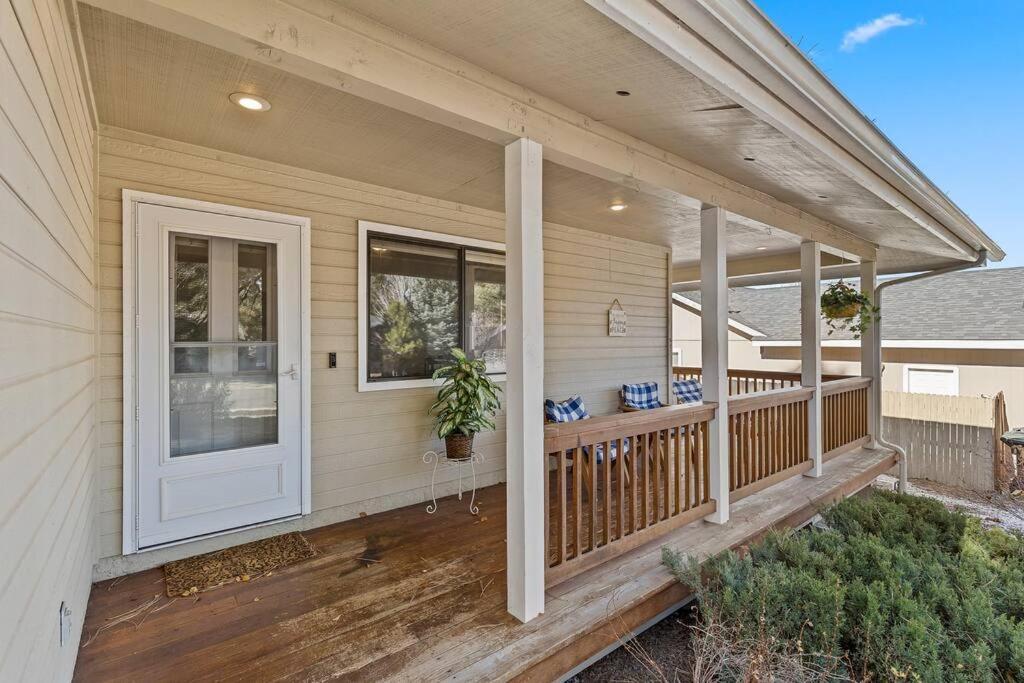 Mountain Getaway - 3 Bedroom 2 Bath