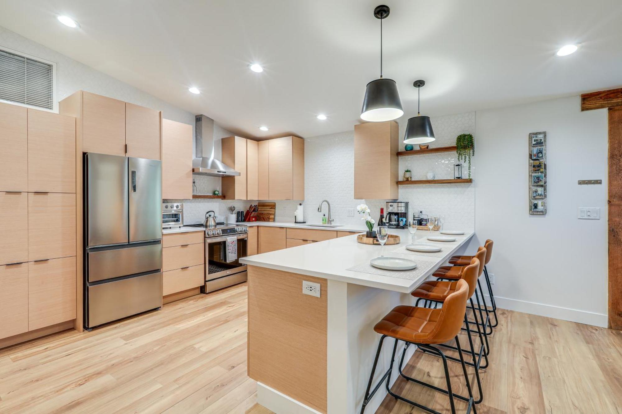 Welcoming Less Than 1 Mi To Downtown! Apartment