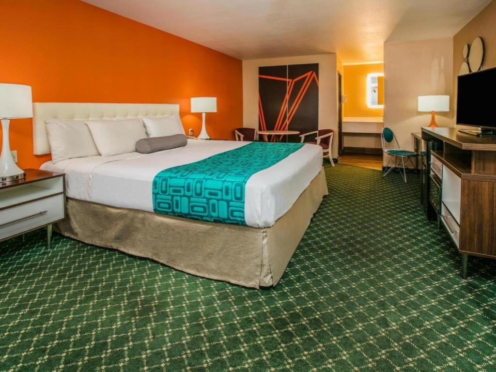 Hotel 6 Flagstaff, Az 3*