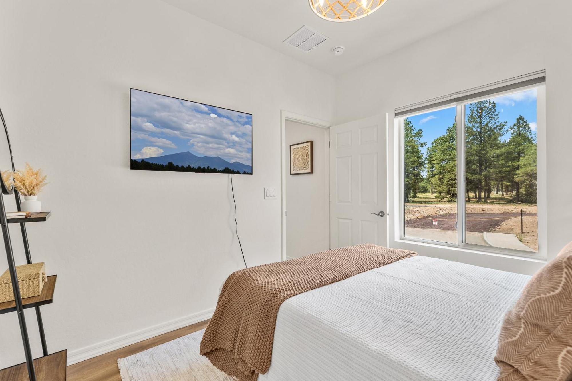 Elegant New Construction With Scenic Forest Views Flagstaff