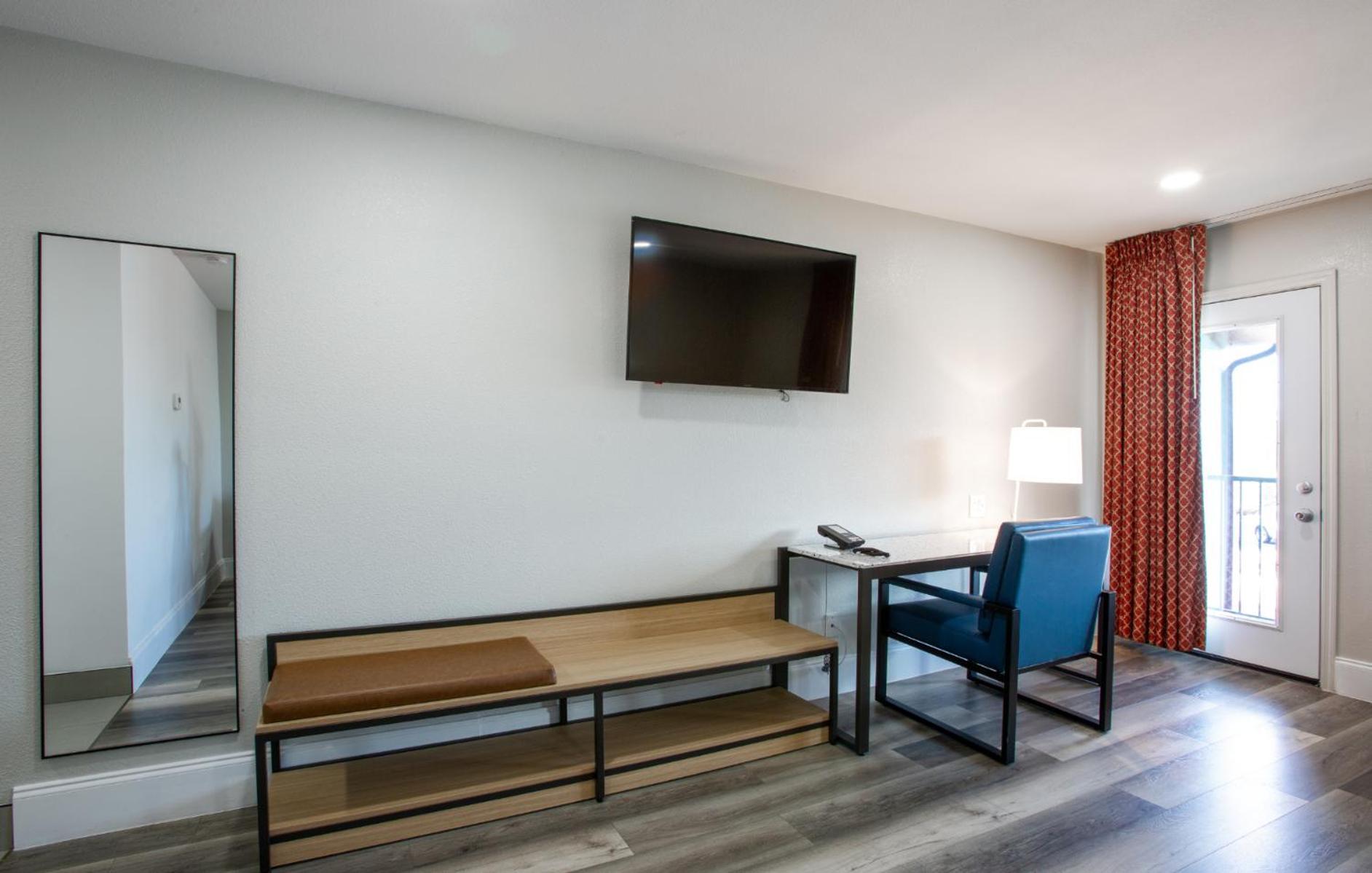 Elev8 I-40 Exit 198 Butler Ave Hotel Flagstaff
