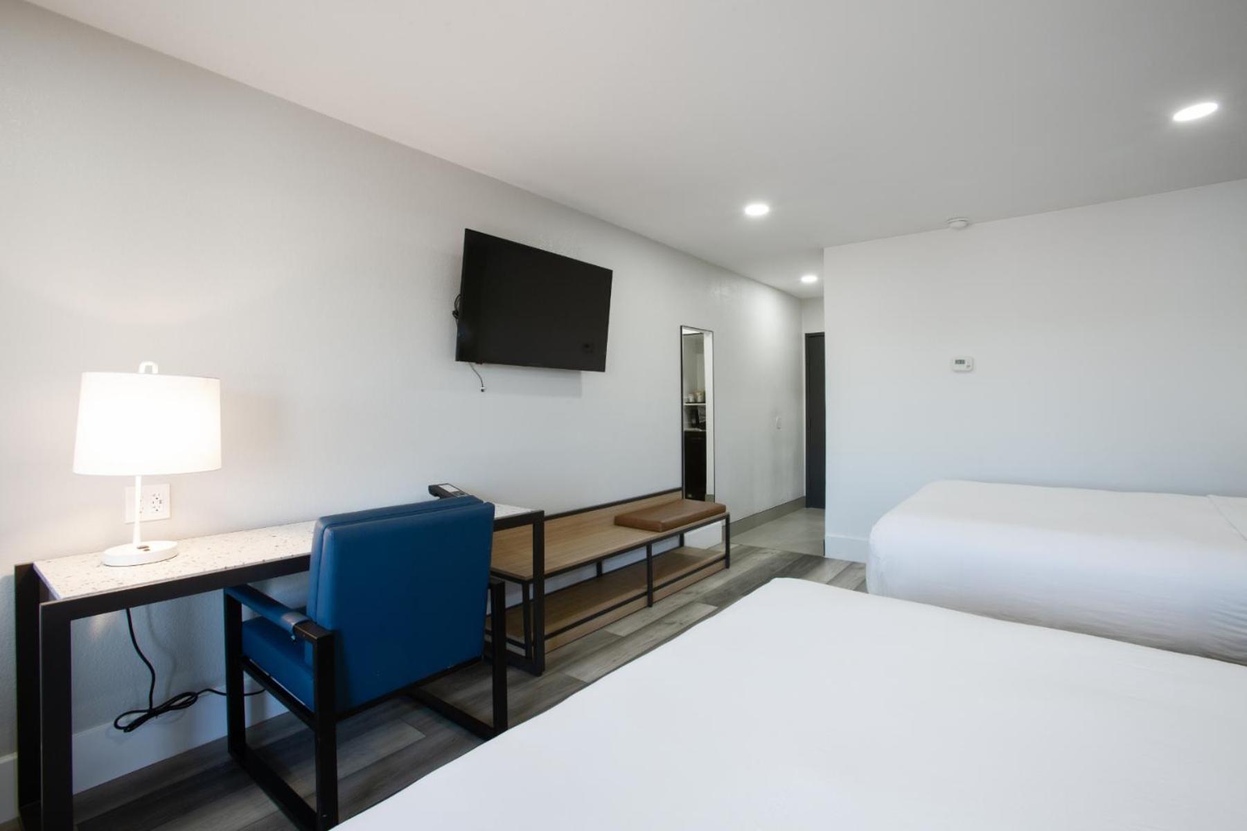 Elev8 I-40 Exit 198 Butler Ave Hotel Flagstaff