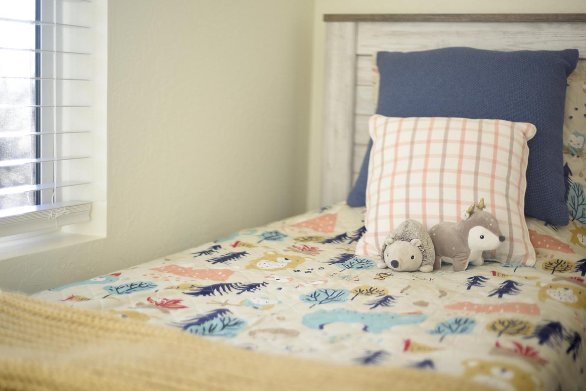 Breezy Pines Getaway *