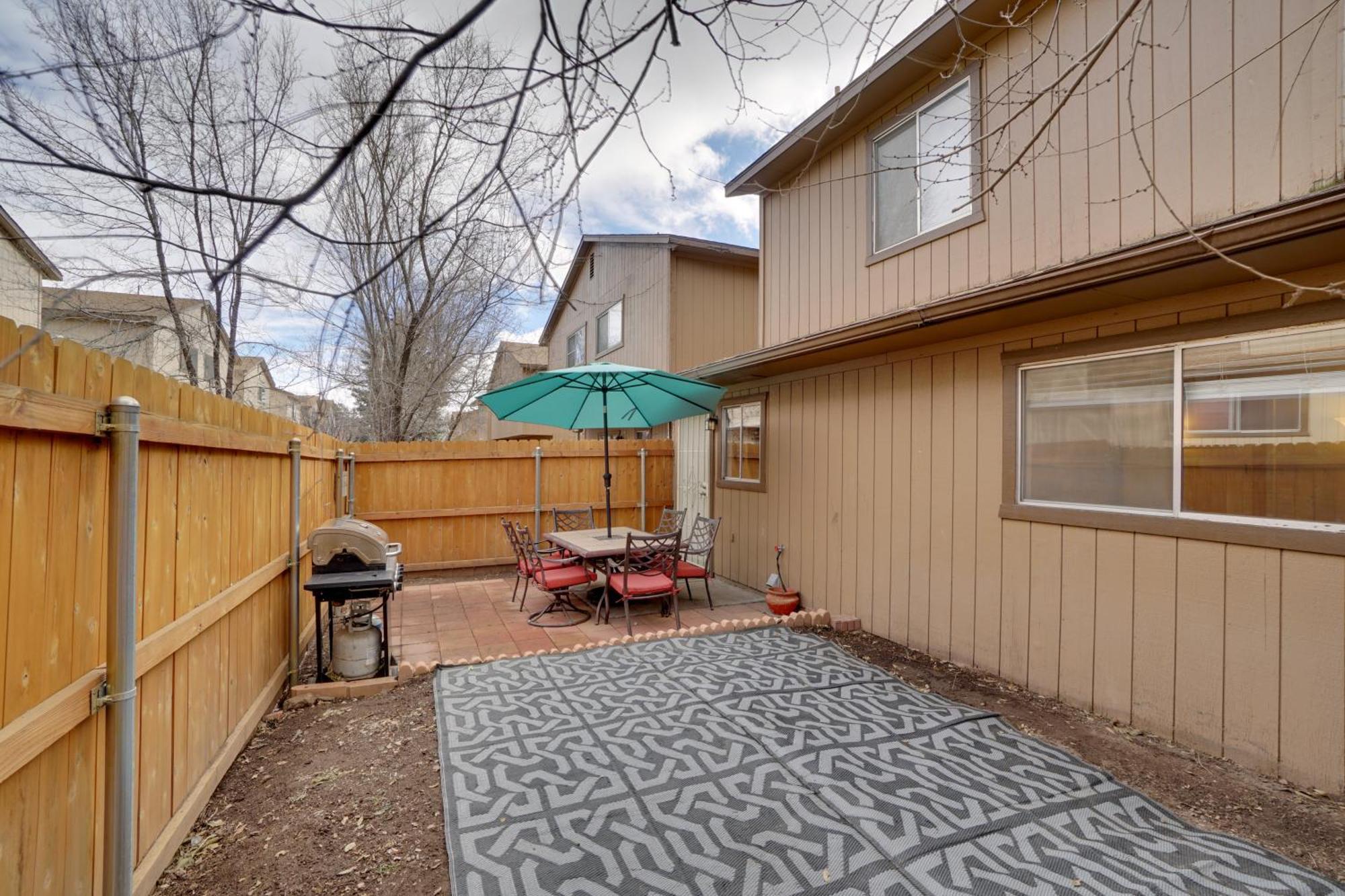 Townhome With Grill About 3 Mi To Downtown! Holiday home *