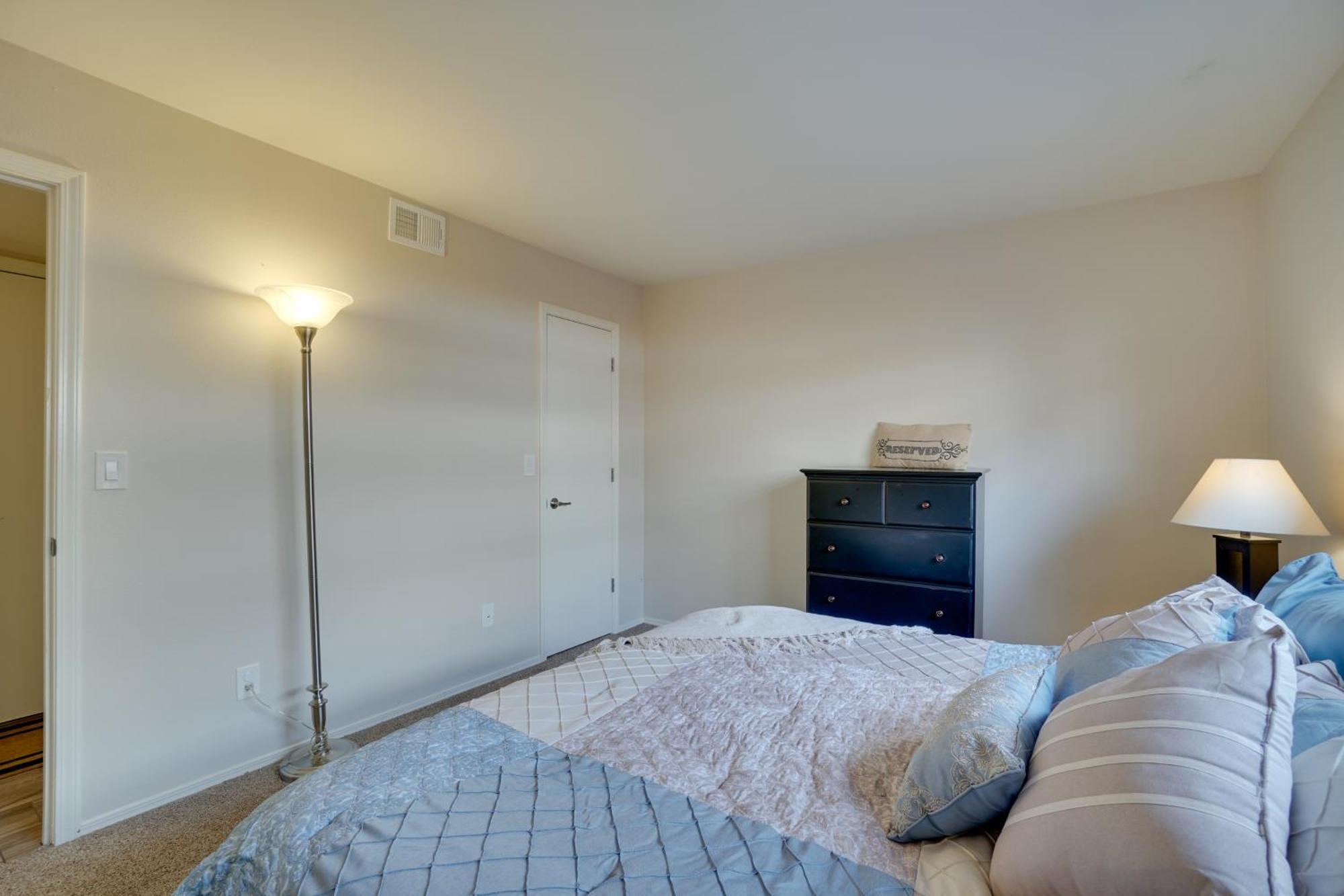 Holiday home Townhome With Grill About 3 Mi To Downtown! *