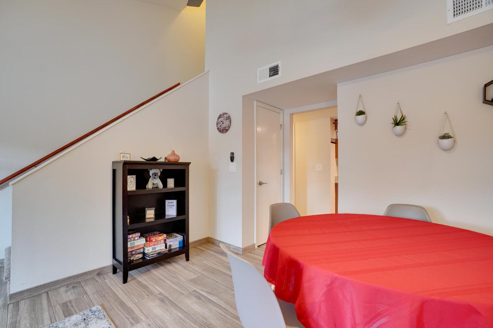 Townhome With Grill About 3 Mi To Downtown! *