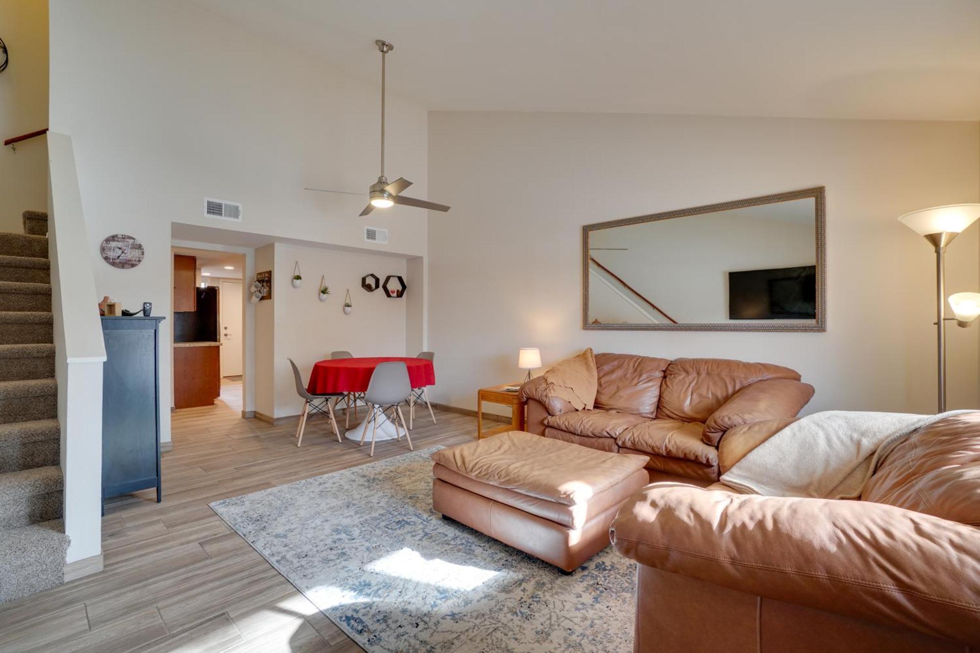 Townhome With Grill About 3 Mi To Downtown! Holiday home *
