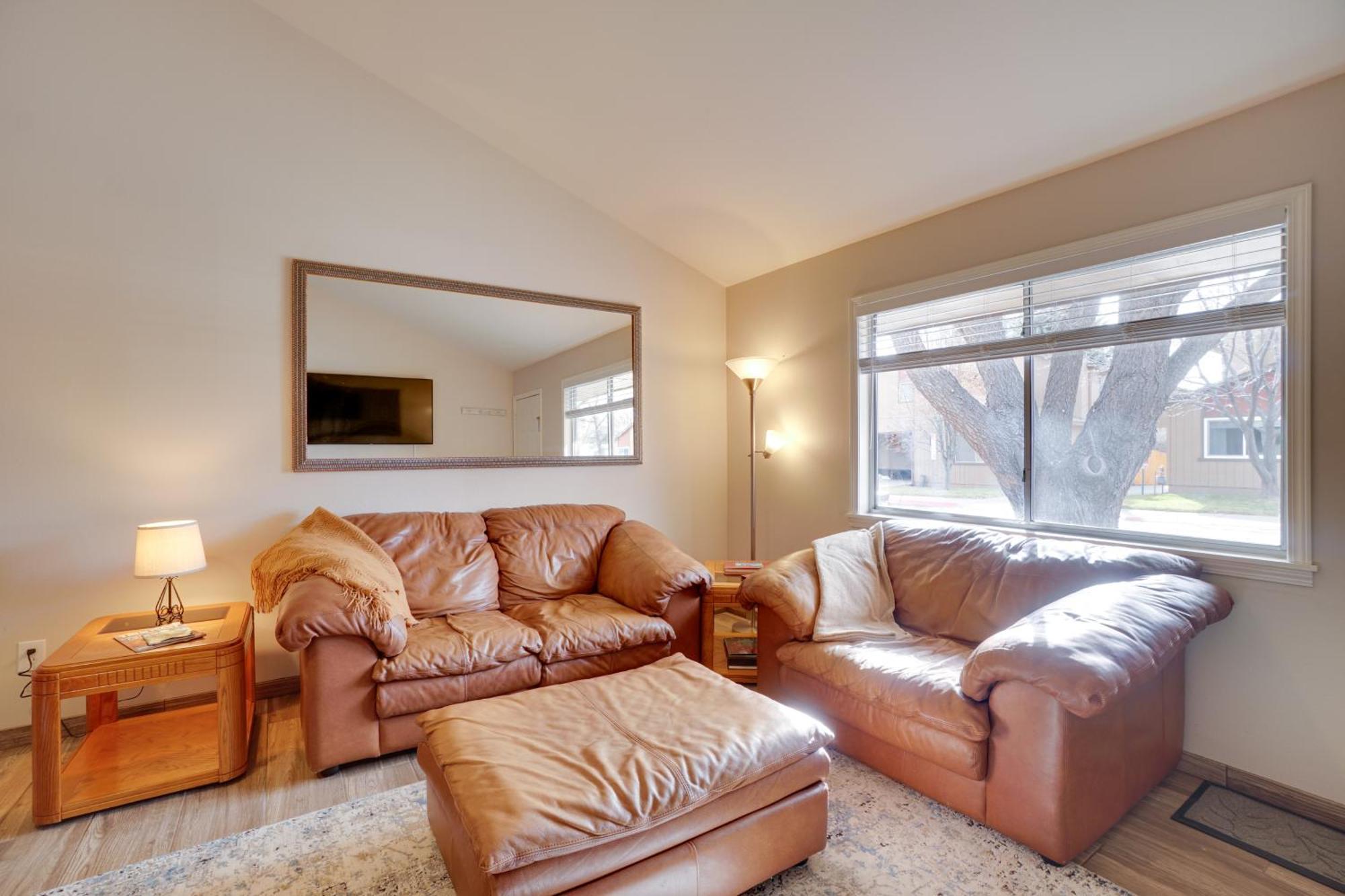Townhome With Grill About 3 Mi To Downtown! Holiday home Flagstaff