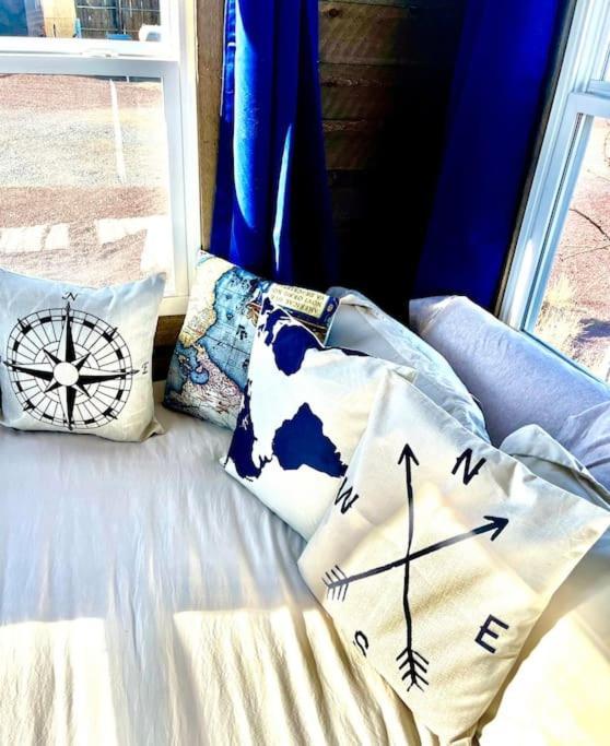 Tiny Near Grand Canyon Sleeps 5, Epic Views! Holiday home