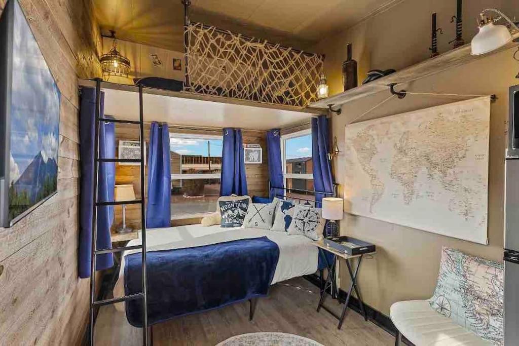 Tiny Near Grand Canyon Sleeps 5, Epic Views! Flagstaff