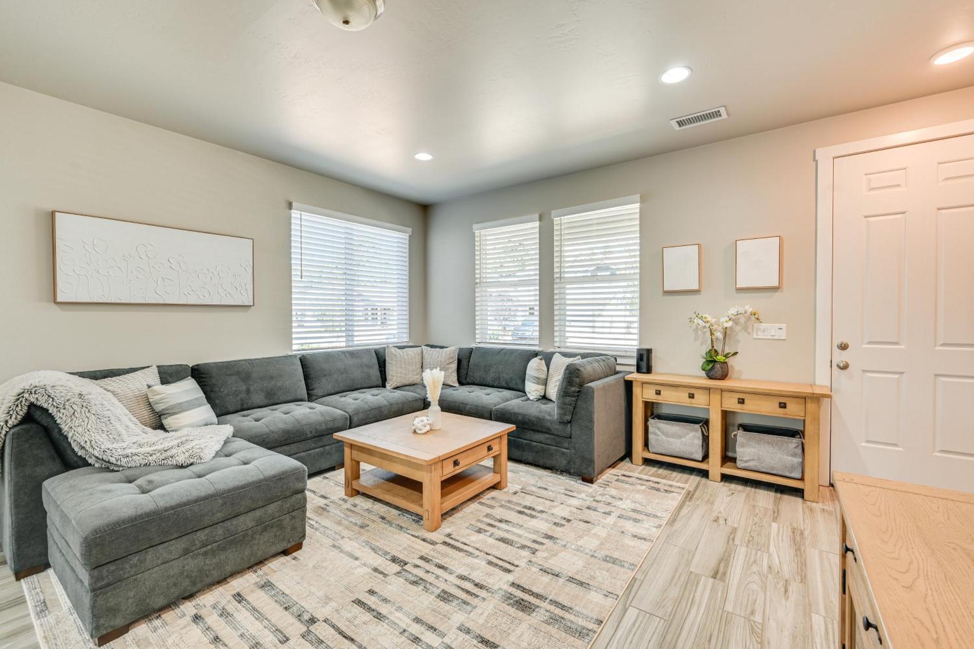 Family-friendly Near Hiking Trails!