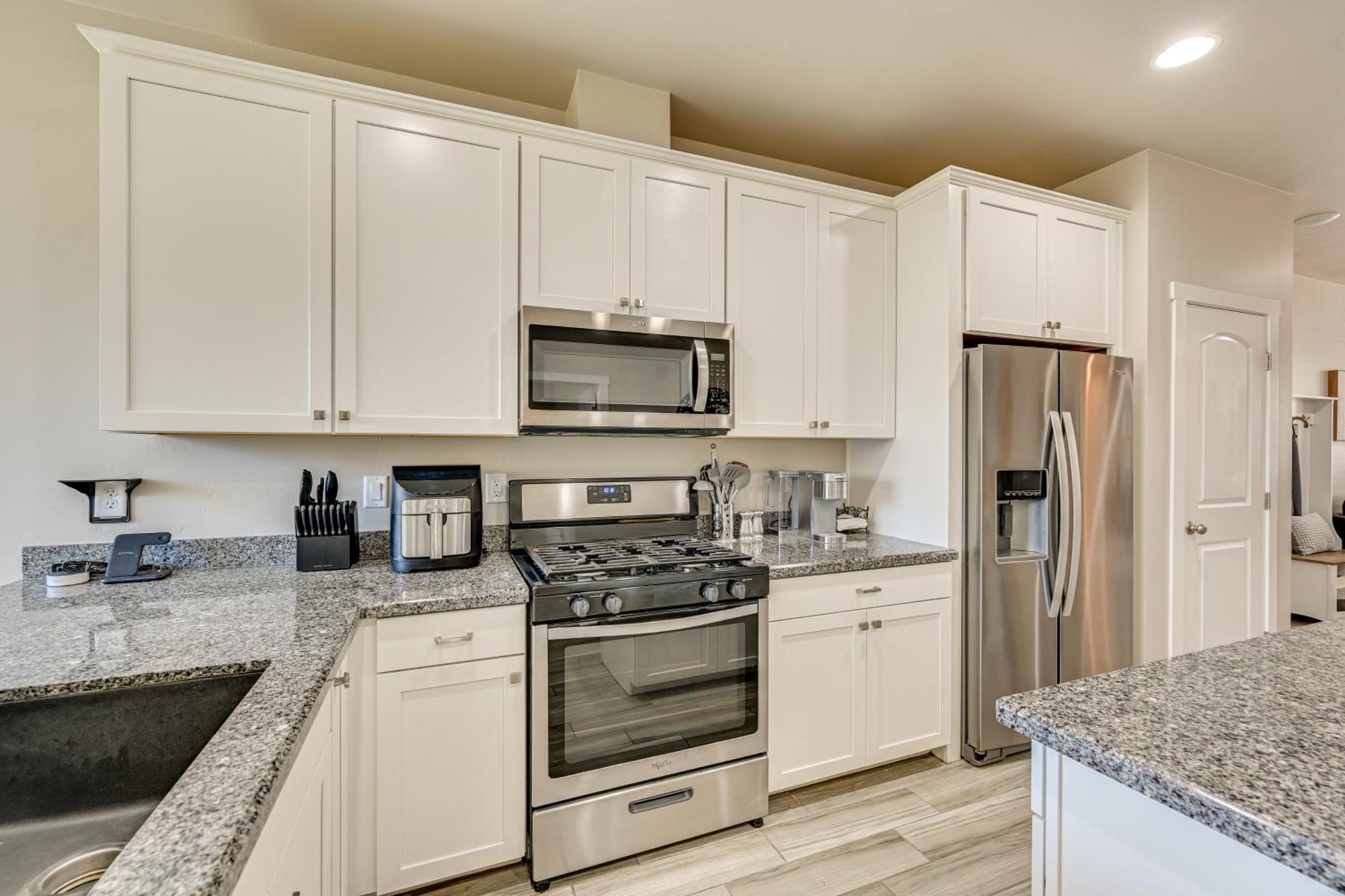 Family-friendly Near Hiking Trails! Holiday home *