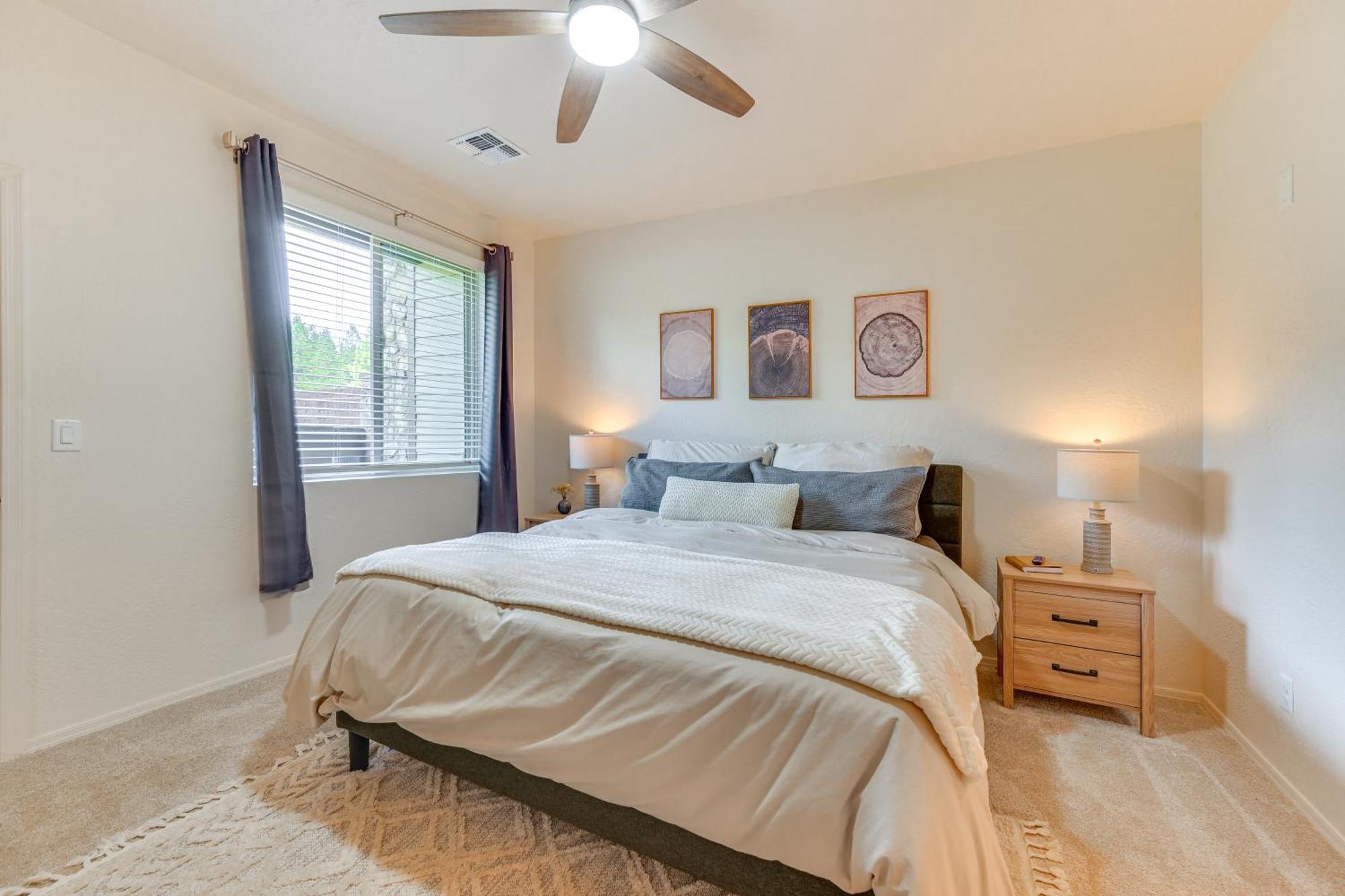 2 Mi To Dtwn And Apartment