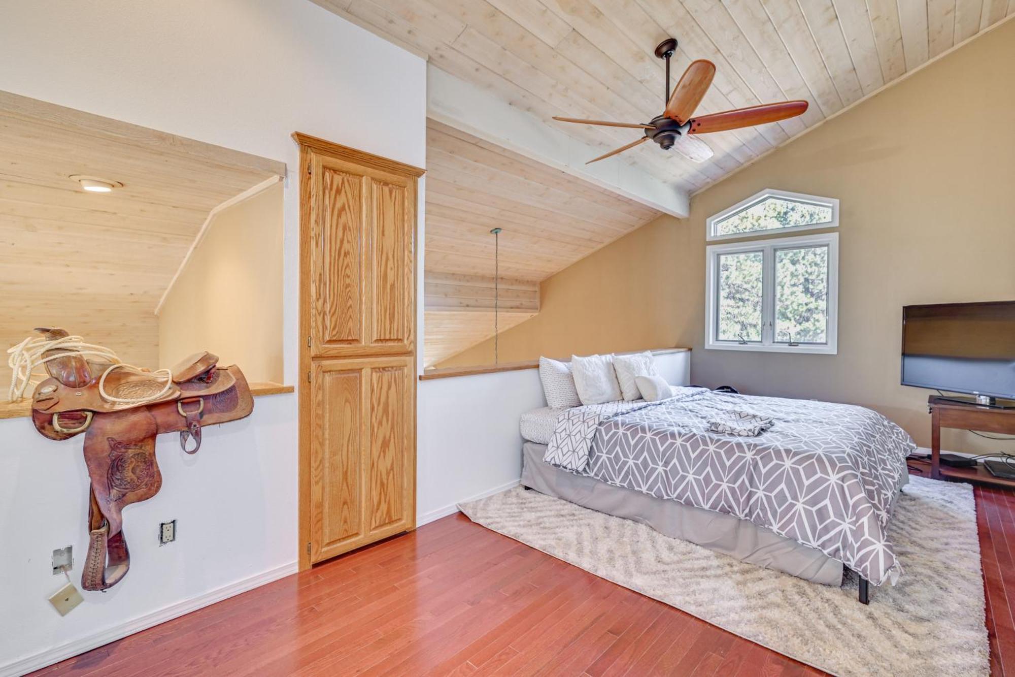 Forested In With Large Deck And Grill!