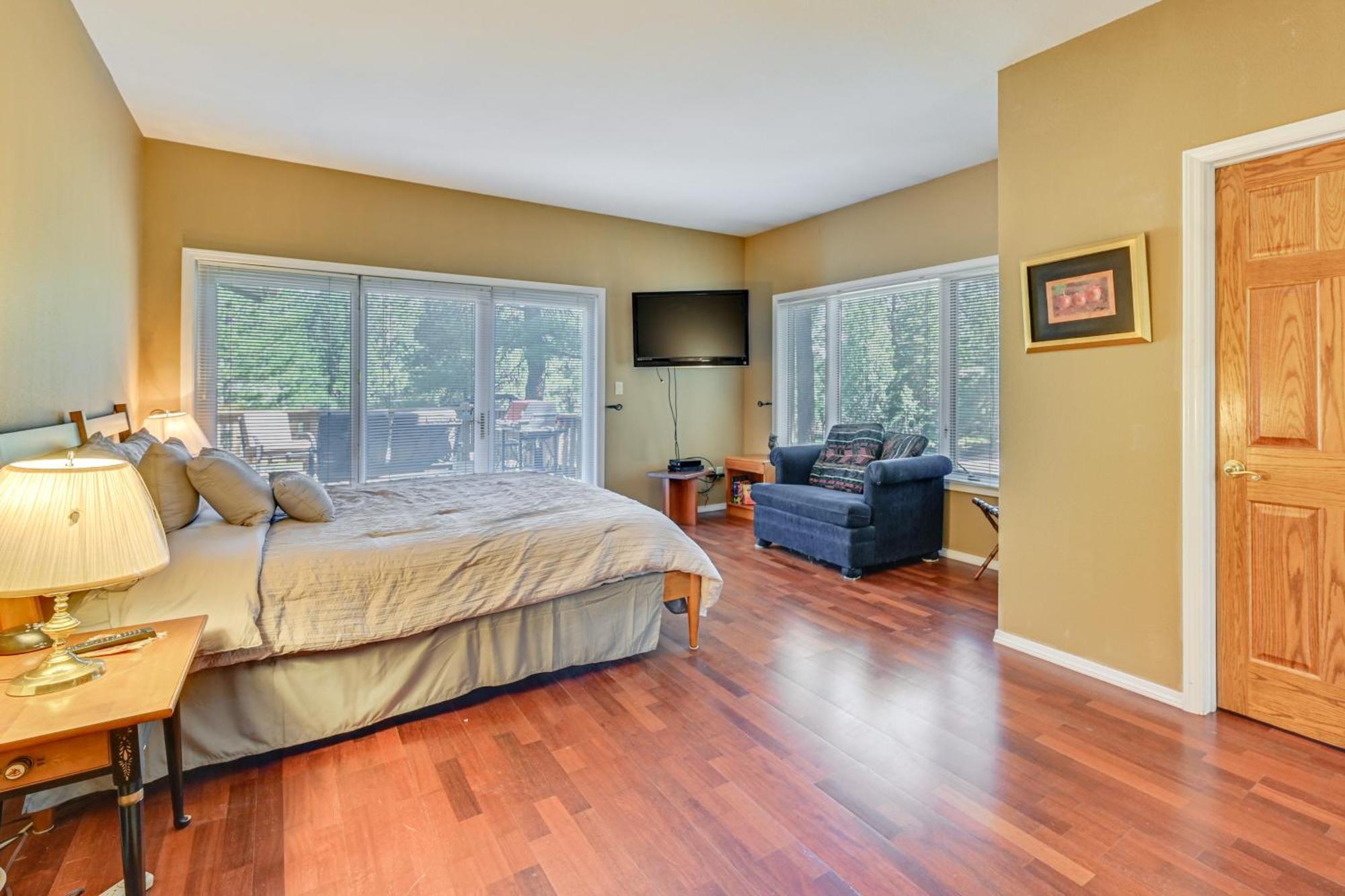 Forested In With Large Deck And Grill! *