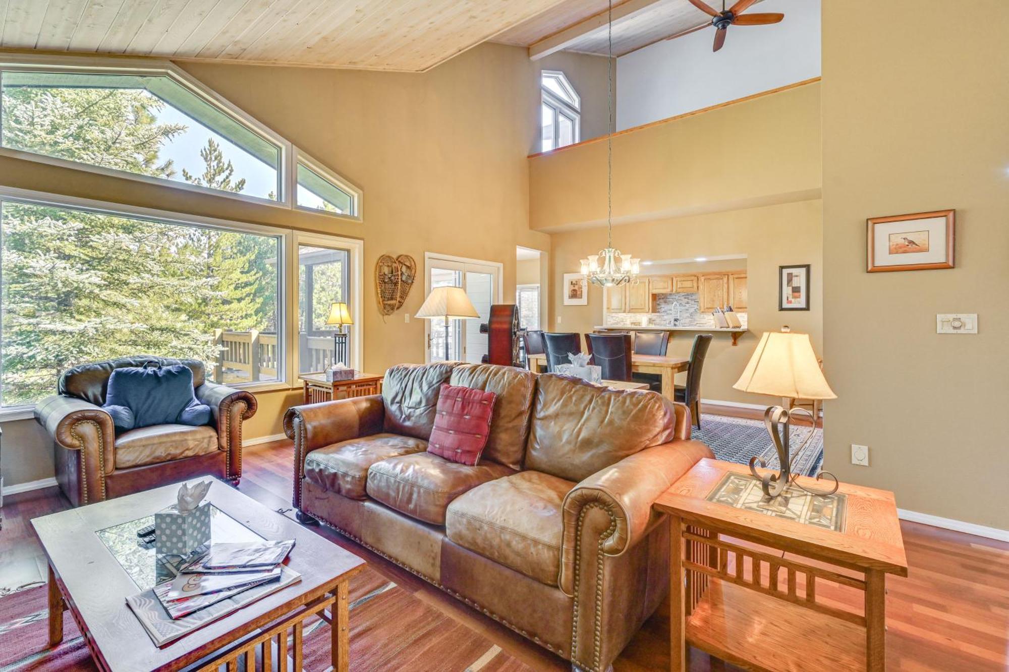 Forested In With Large Deck And Grill! Holiday home Flagstaff