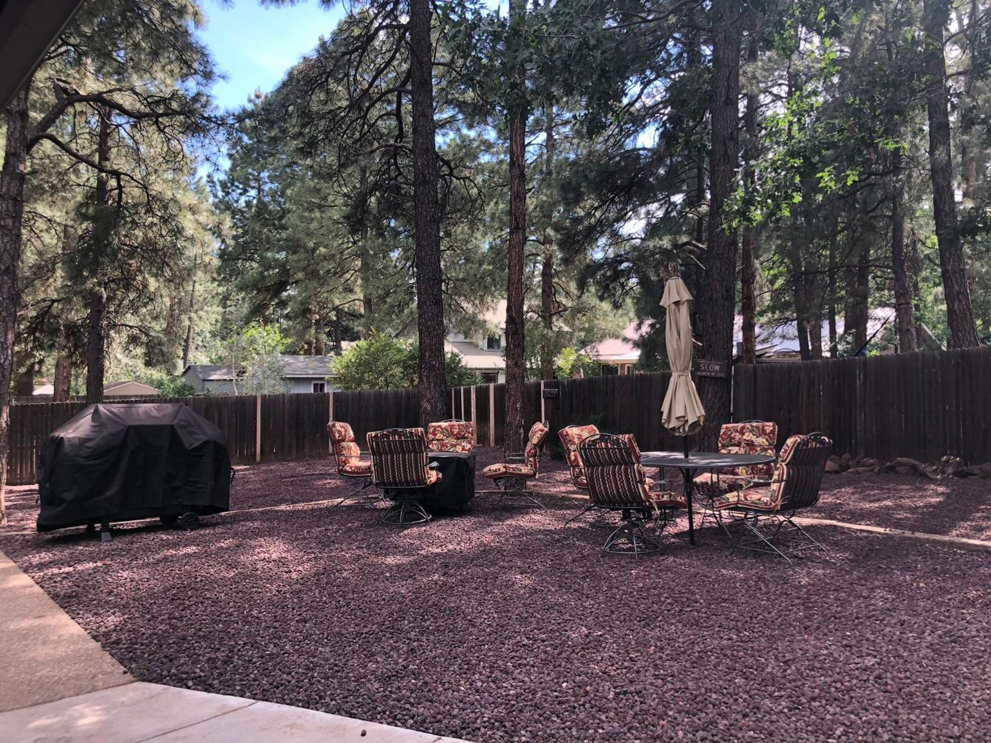 Holiday home Home In Pines Near Downtown Whot Tub *