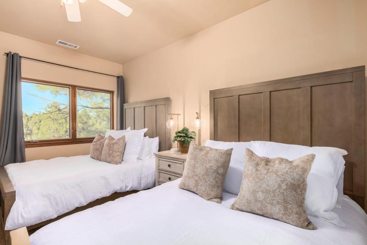 Alpine Estate 5 Showers 3 Fireplace Hot Tub Mtn View * Flagstaff