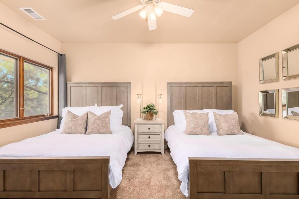 Alpine Estate 5 Showers 3 Fireplace Hot Tub Mtn View Holiday home Flagstaff