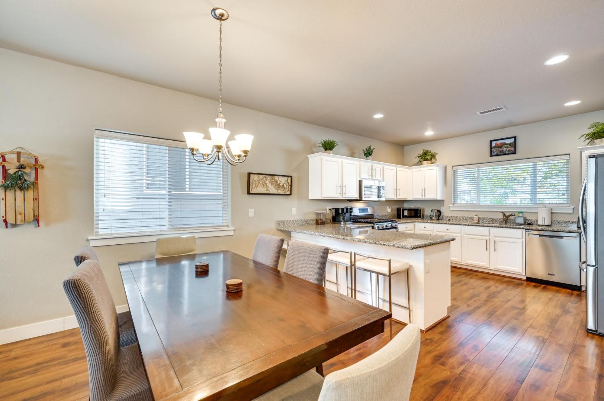 Grill And Games Family Getaway In Flagstaff! Holiday home