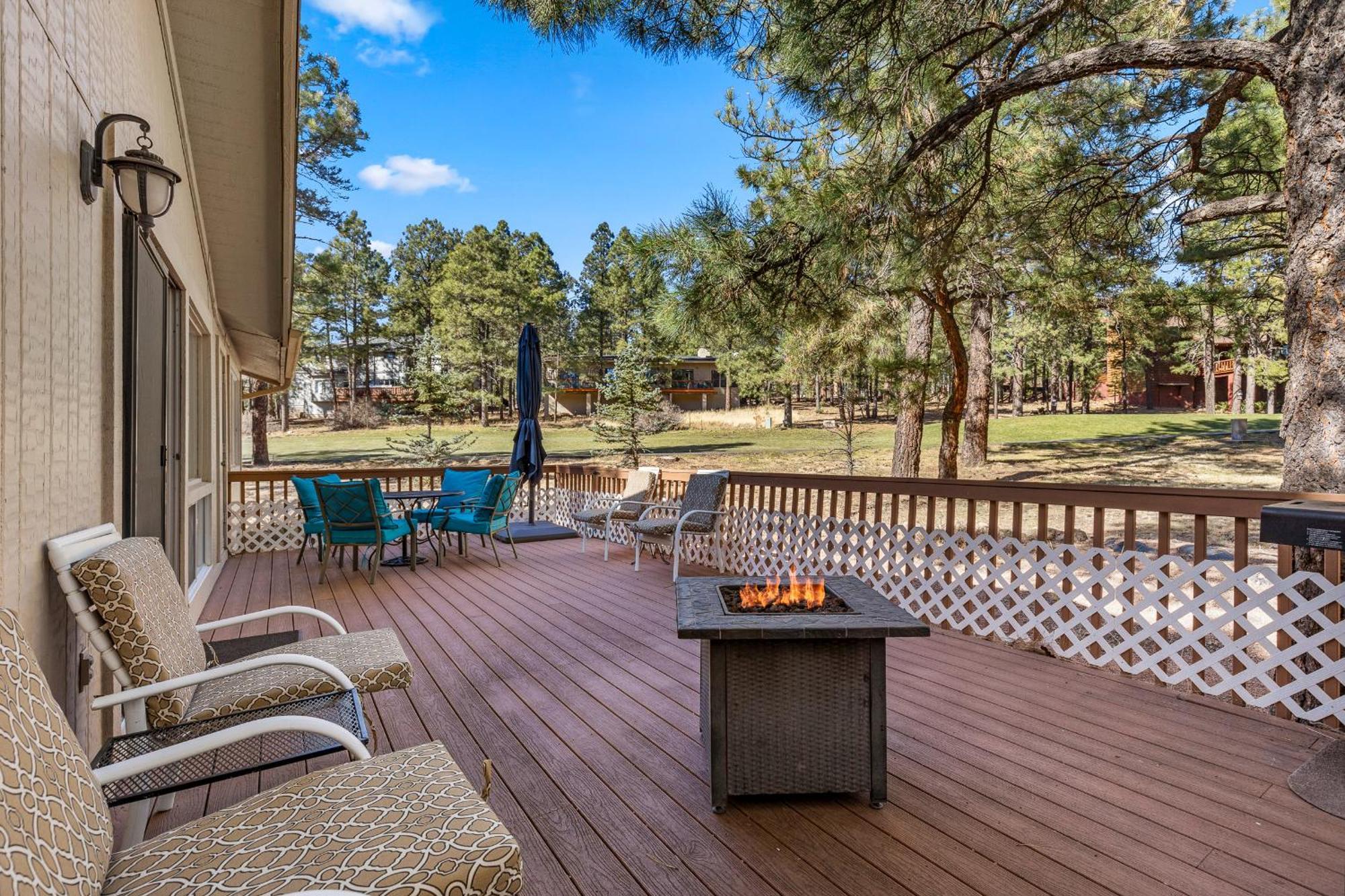 Charming 3bd Continental Country Club Retreat In