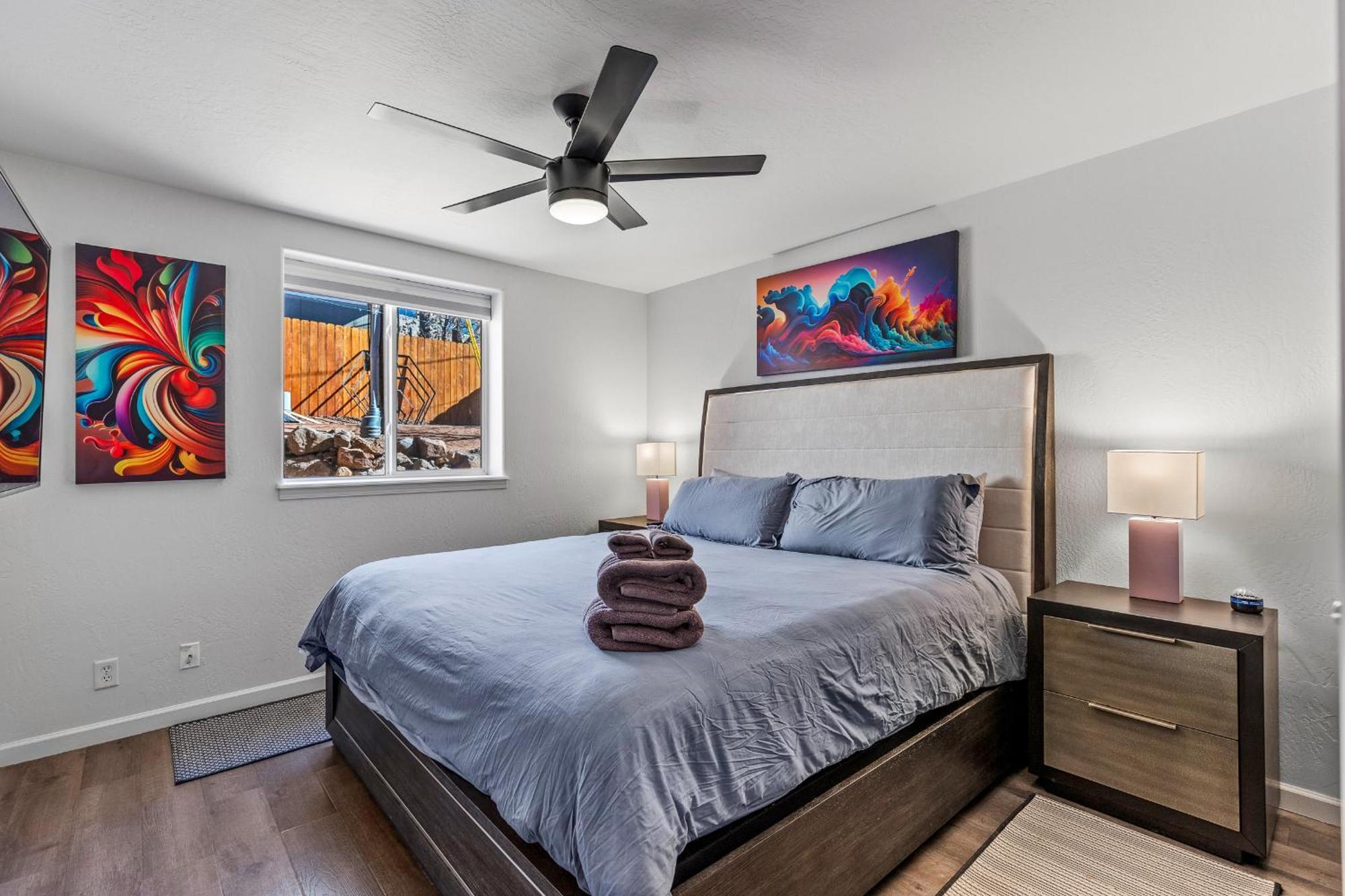 Holiday home Decorated For The Holidays! 2bdr In Downtown