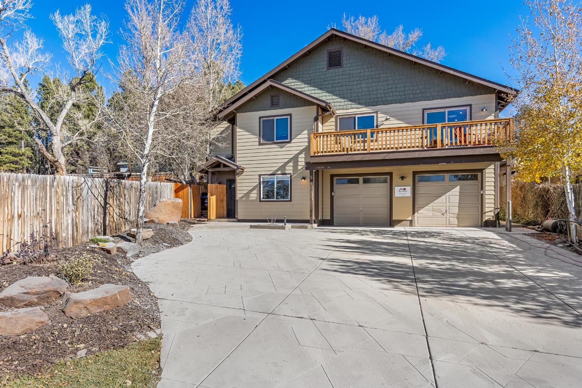 Holiday home Decorated For The Holidays! 2bdr In Downtown *