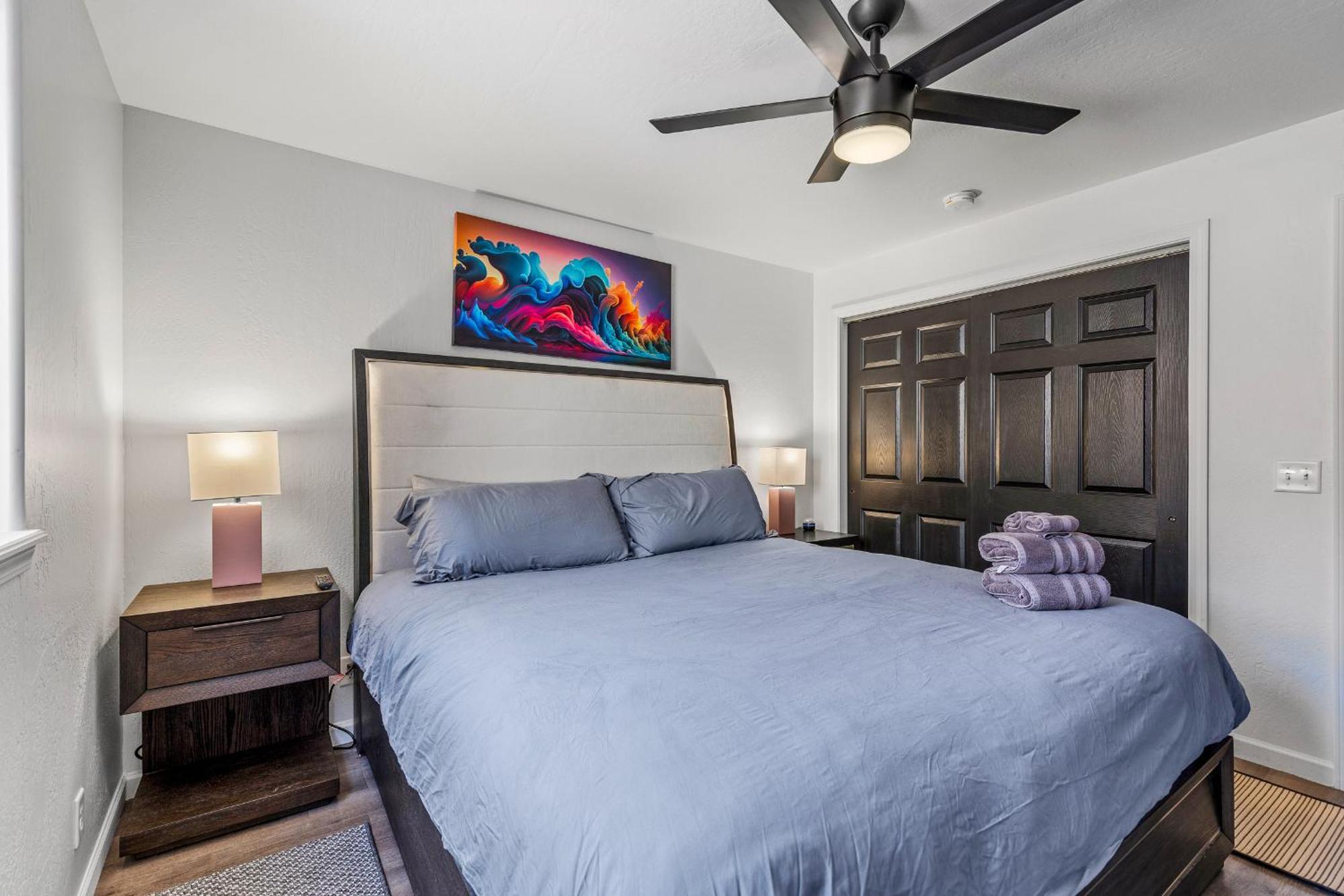 Decorated For The Holidays! 2bdr In Downtown