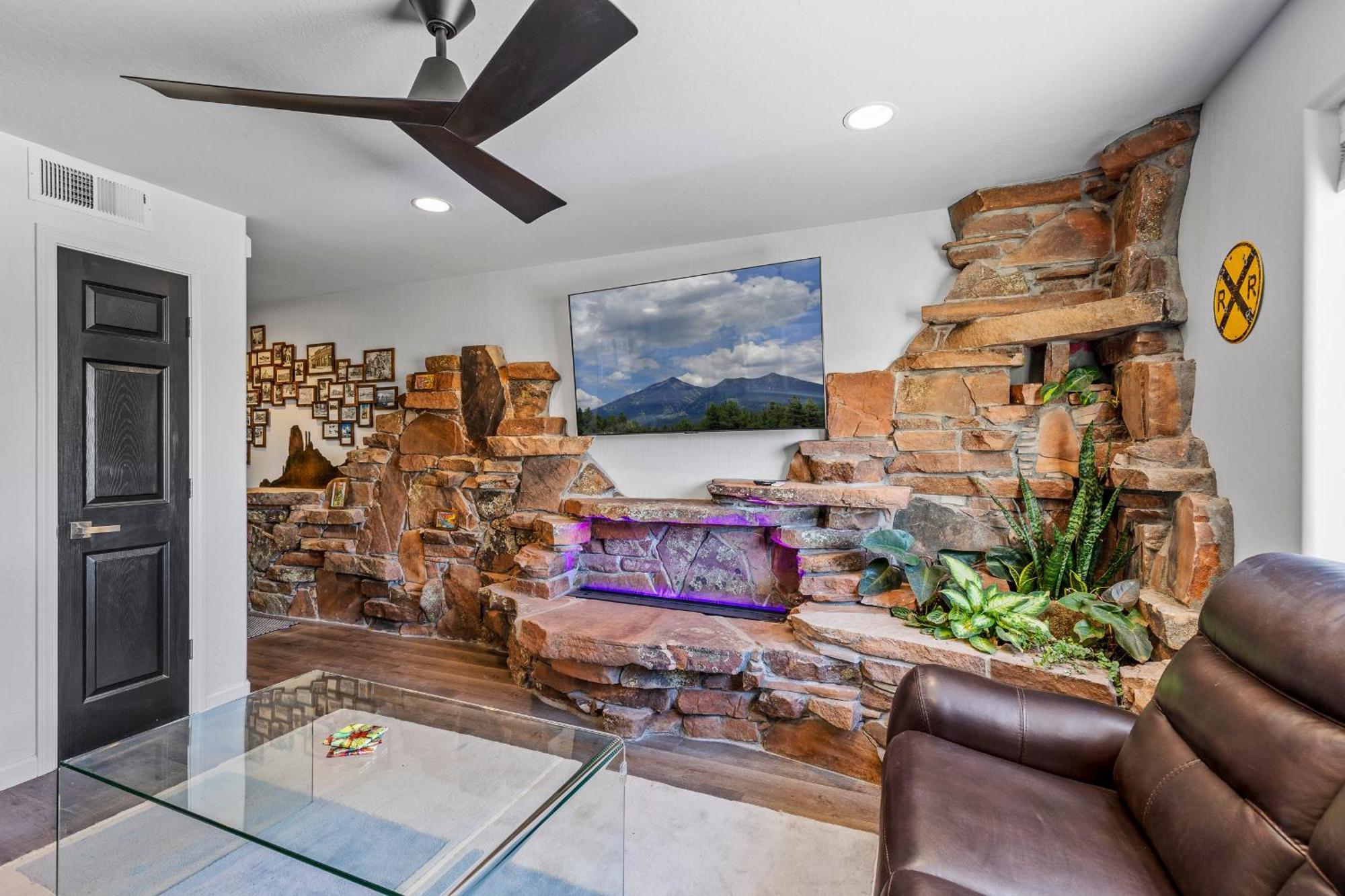 Decorated For The Holidays! 2bdr In Downtown Flagstaff